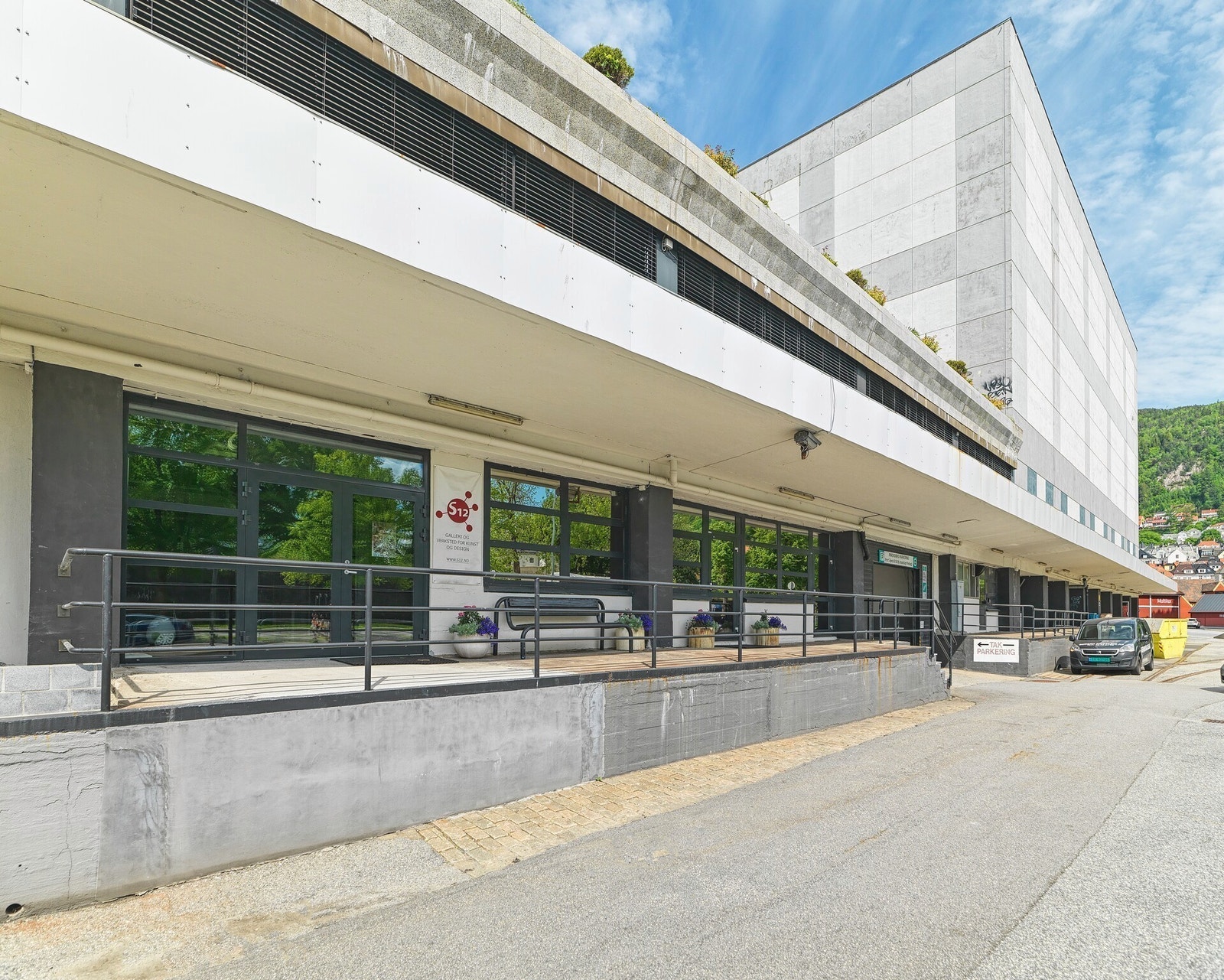 Rampe mot hovedvei Galleribilde