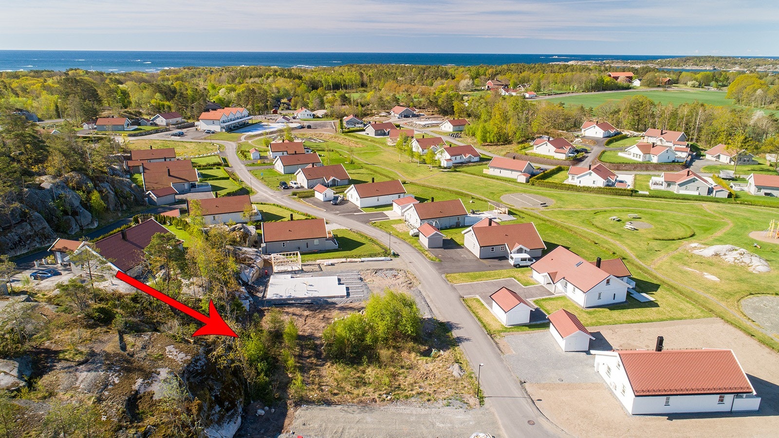 Jahrehagen er et nytt hyttefelt med nærhet til bla.a. Stavern sentrum og Kyststien med flotte turområder og bademuligheter. Galleribilde