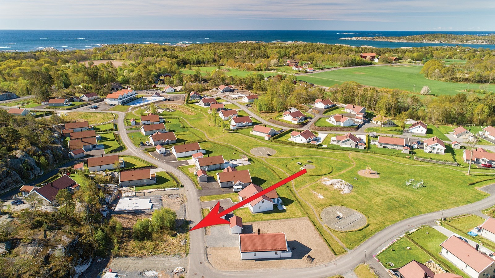 Familiehytta har kampanje hvor de tilbyr innvendig fargebehandling i alle hyttekjøp tom. 30.06.2023, ord. pris kr. 80-100 000,- Se Familiehyttas nettside for nærmere informasjon. Galleribilde