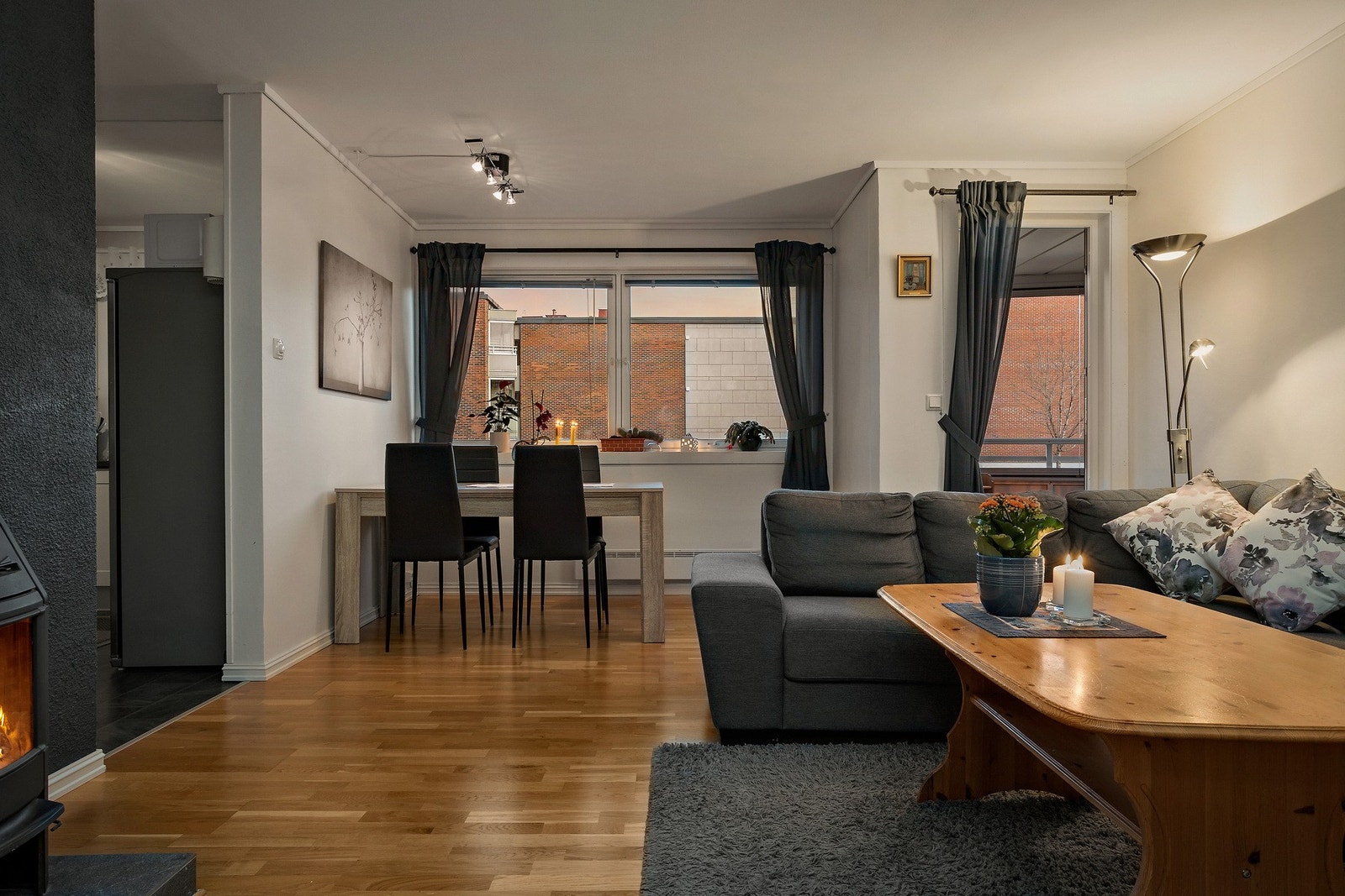 En lys og flott 3-roms leilighet som strekker seg over 94 BRA. Galleribilde