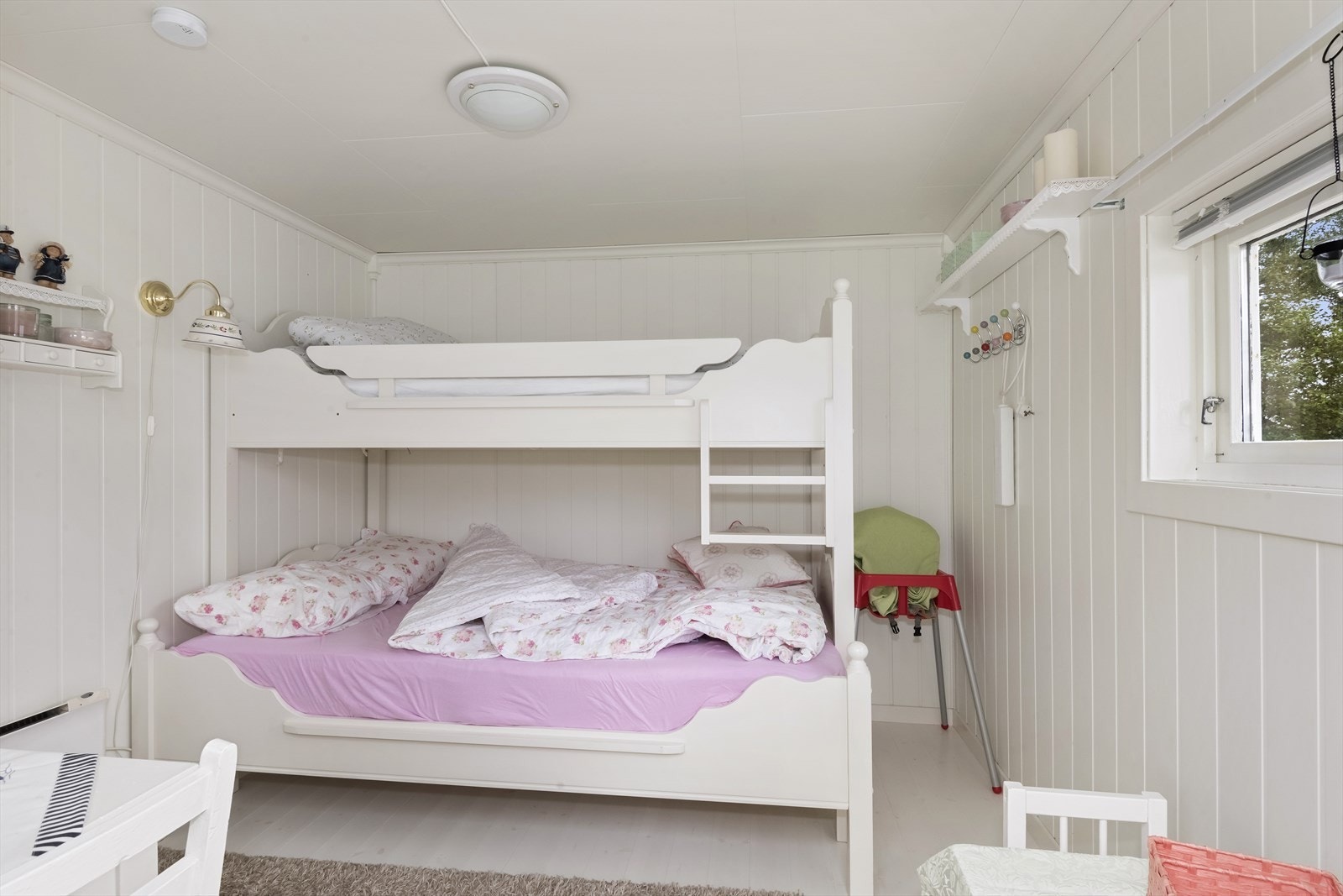 Oppholdsrom i annekset (oppholdsrommet er ikke godkjent for varig opphold). Galleribilde