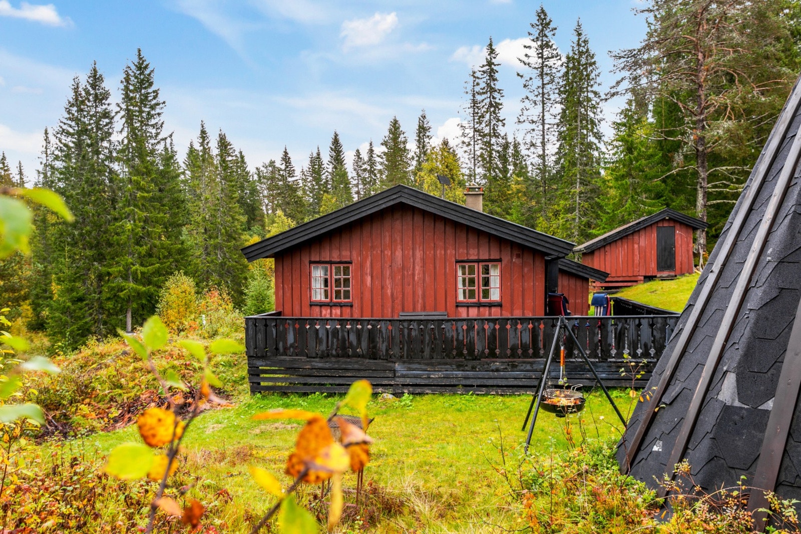 Det gjøres oppmerksom på at rekkverket på terrassen er fjernet etter at bildene ble tatt. Galleribilde