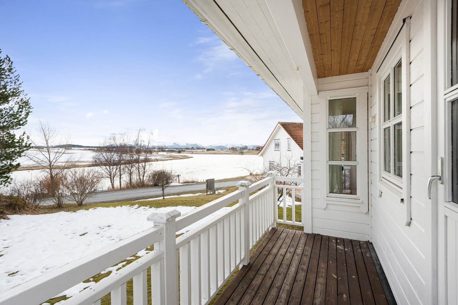 En perfekt plass å ta morgenkaffen. Galleribilde
