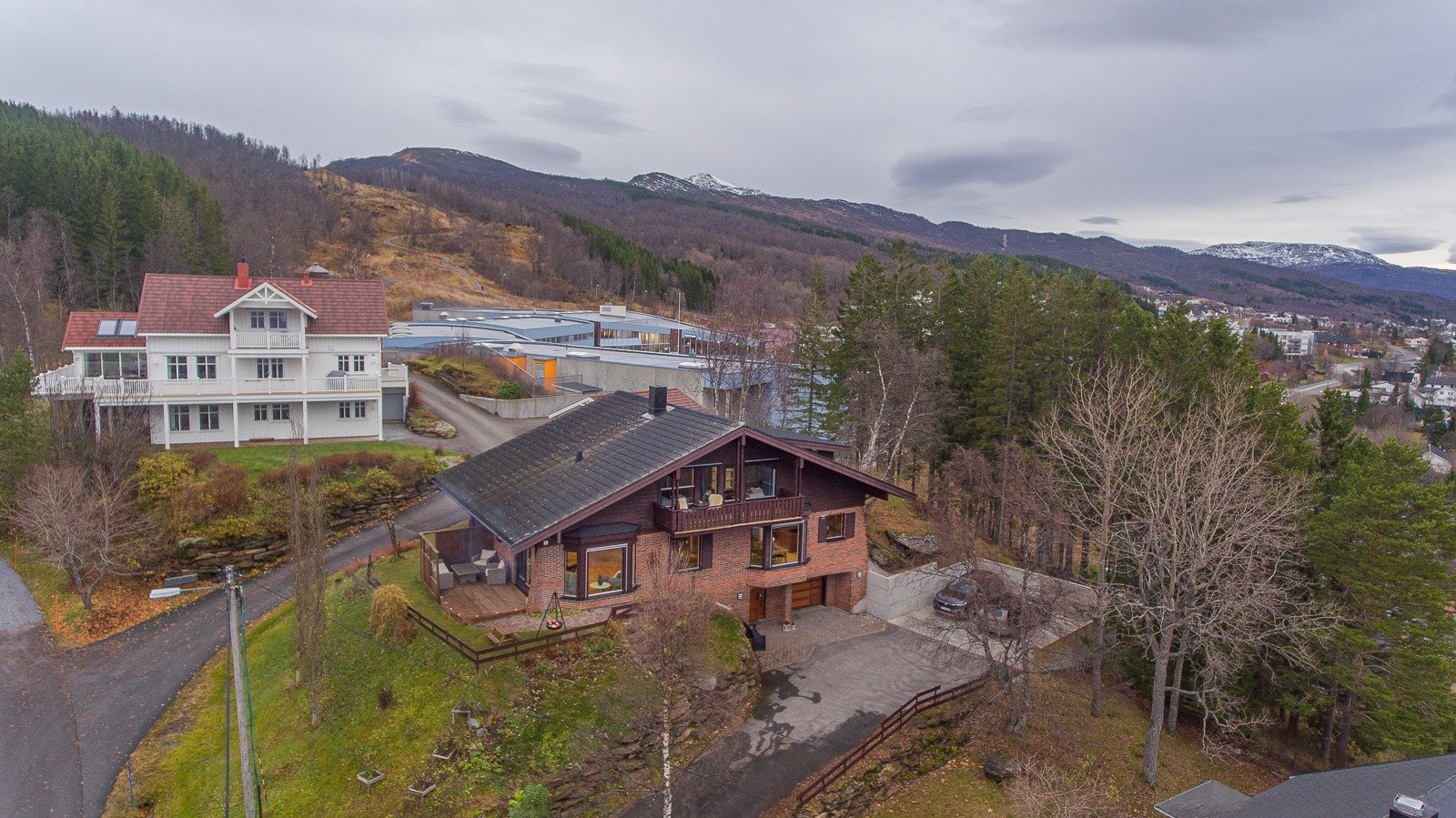 Kort vei til både barnehage, skole og marka. Galleribilde