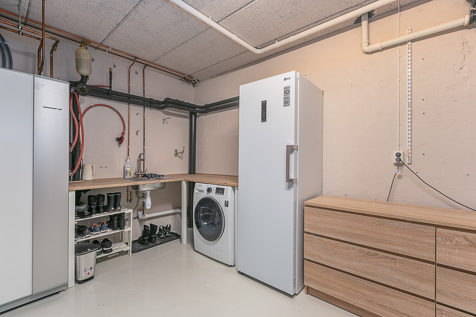 Teknisk rom i underetasjen. Galleribilde