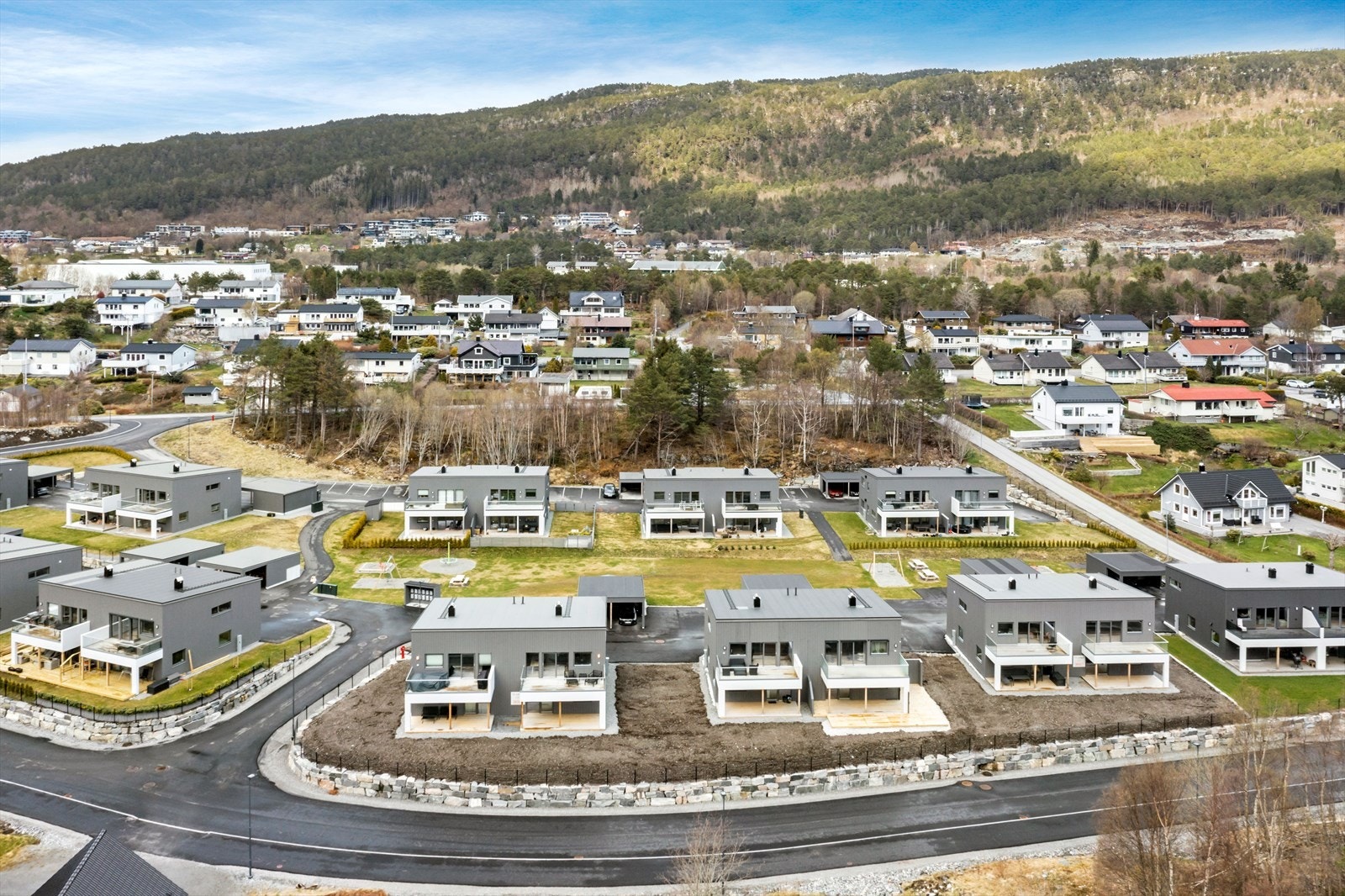 Notar v/Espen Johansen - 922 41 140 Galleribilde