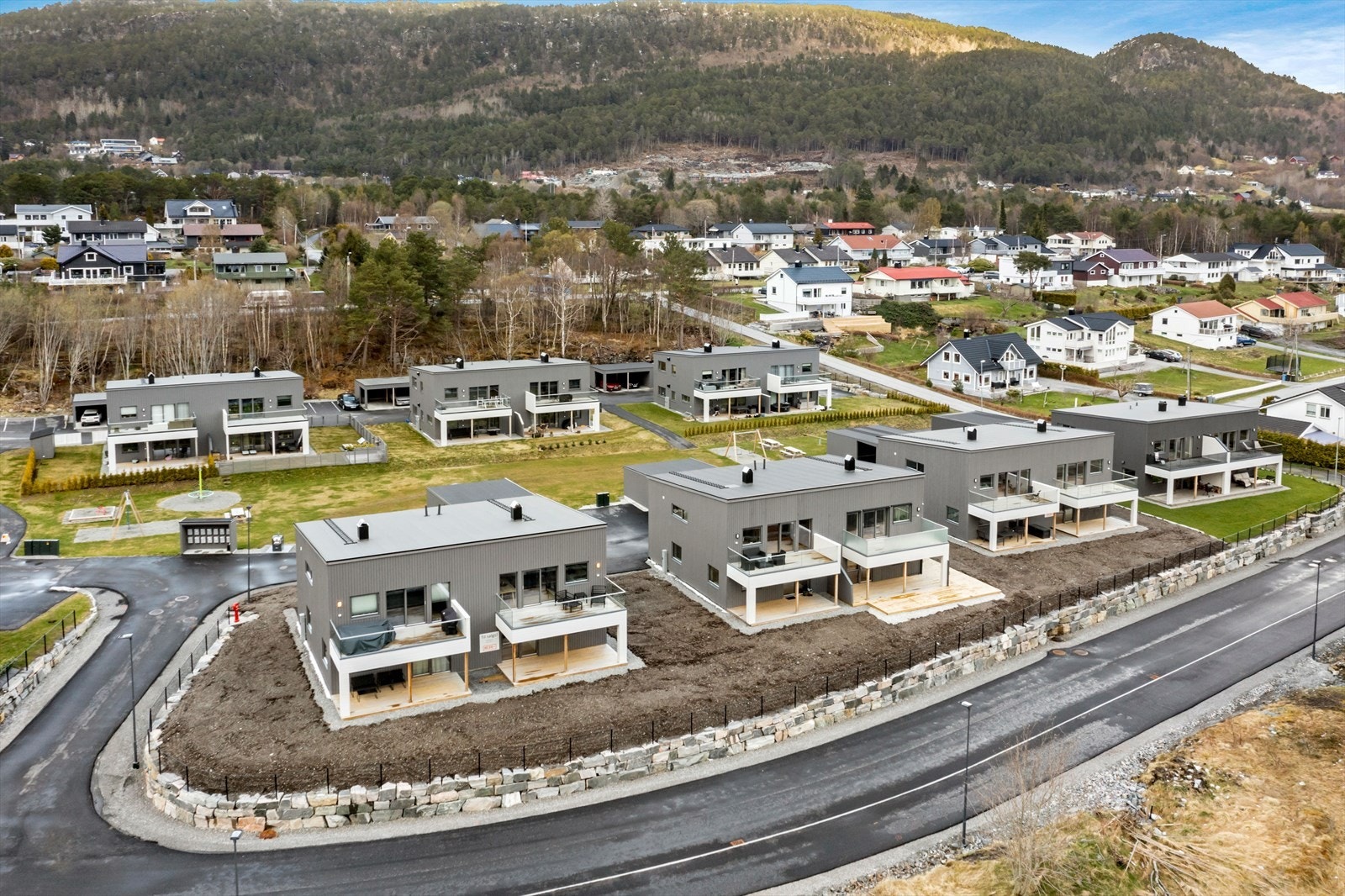 Notar v/Espen Johansen - 922 41 140 Galleribilde