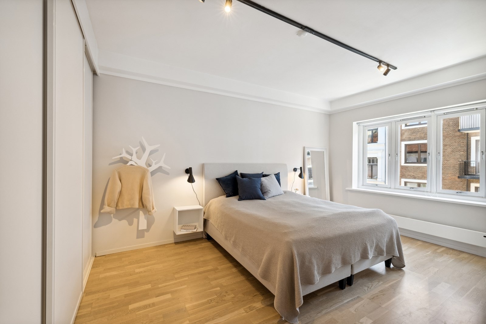 Leiligheten har en god planløsning med tre fine soverom. Galleribilde