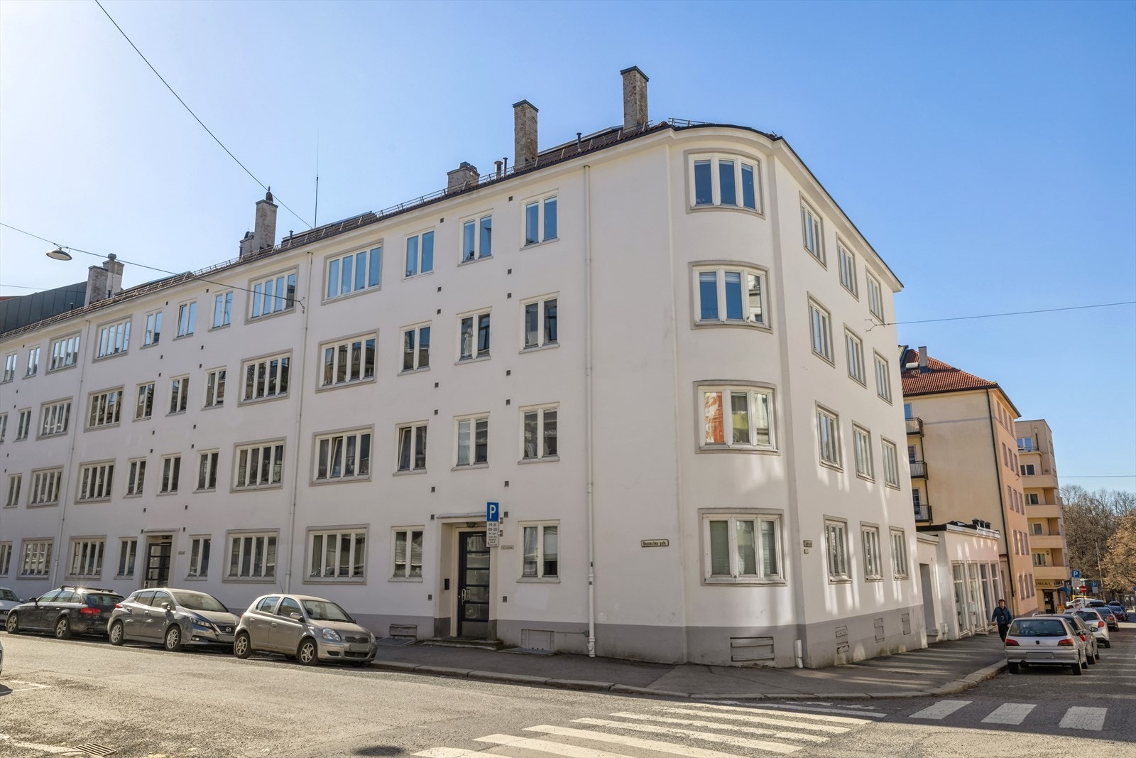 Leiligheten ligger i 4. etasje i stilfull funkisgård fra 1930-tallet Galleribilde