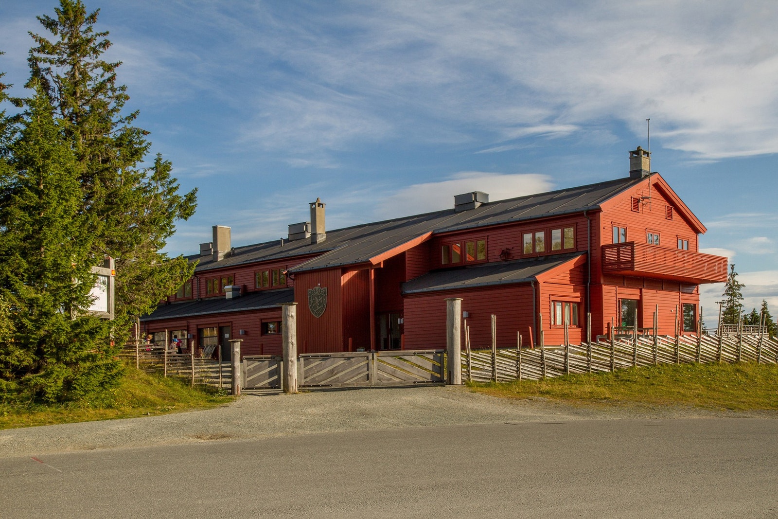 Inngangen til Byrmarka starter nede ved foten av Ila. En flott tur på sykkel fra Ila til Skistua gjøres på ca 1 times tid. Galleribilde