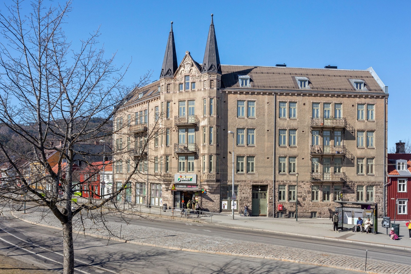 En ærverdig og unik selveierleilighet i "tårnet" på Ila. Galleribilde