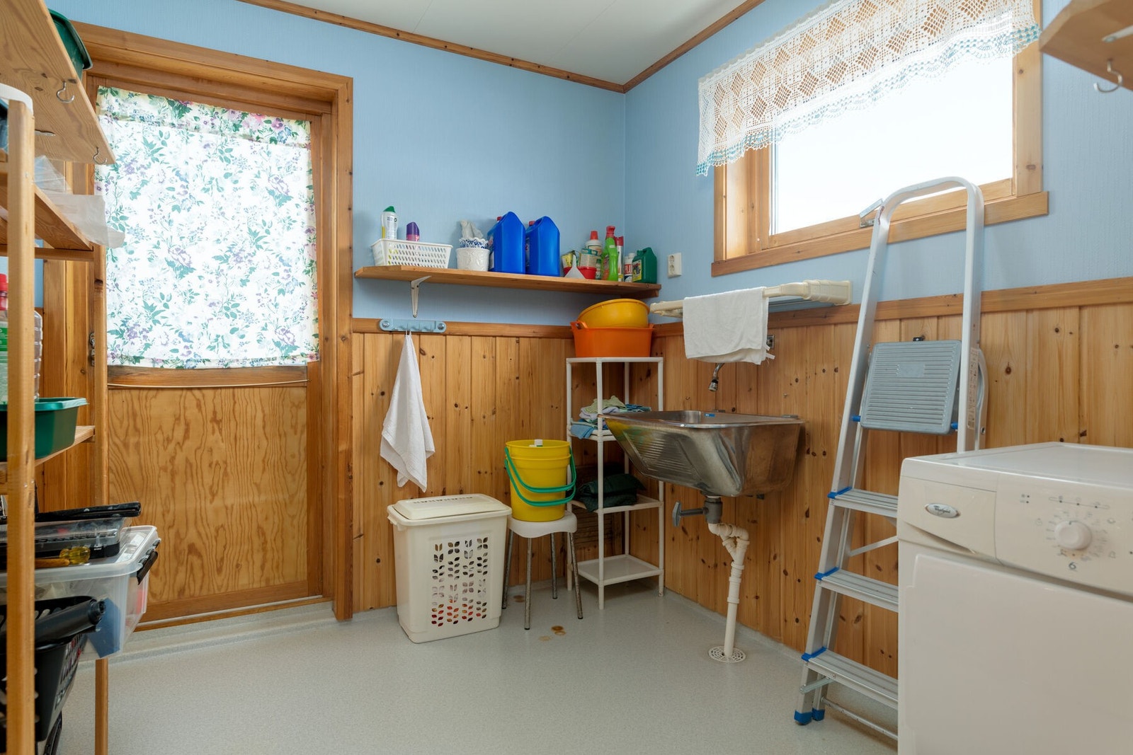 Vaskerom med biinngang Galleribilde