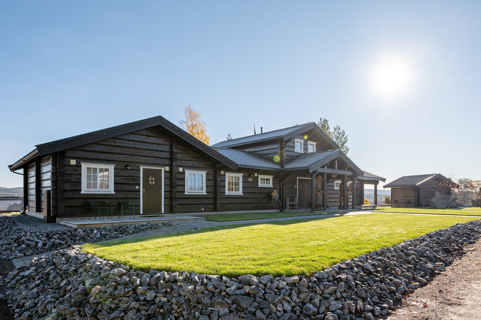 Utleiedel til venstre. Galleribilde