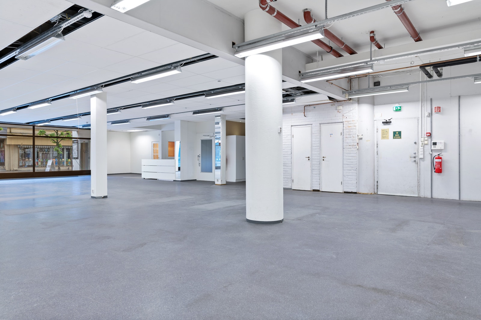 Butikklokale med inngang fra Torggata Galleribilde