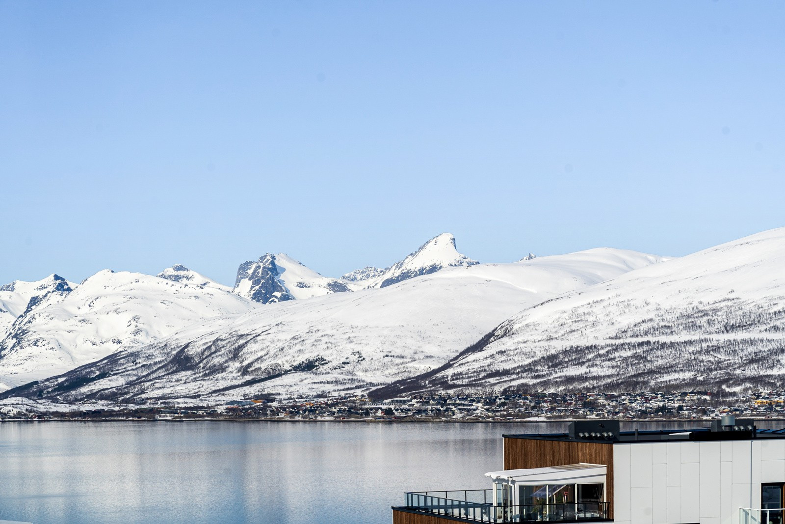 Utsikt fra terrasse.