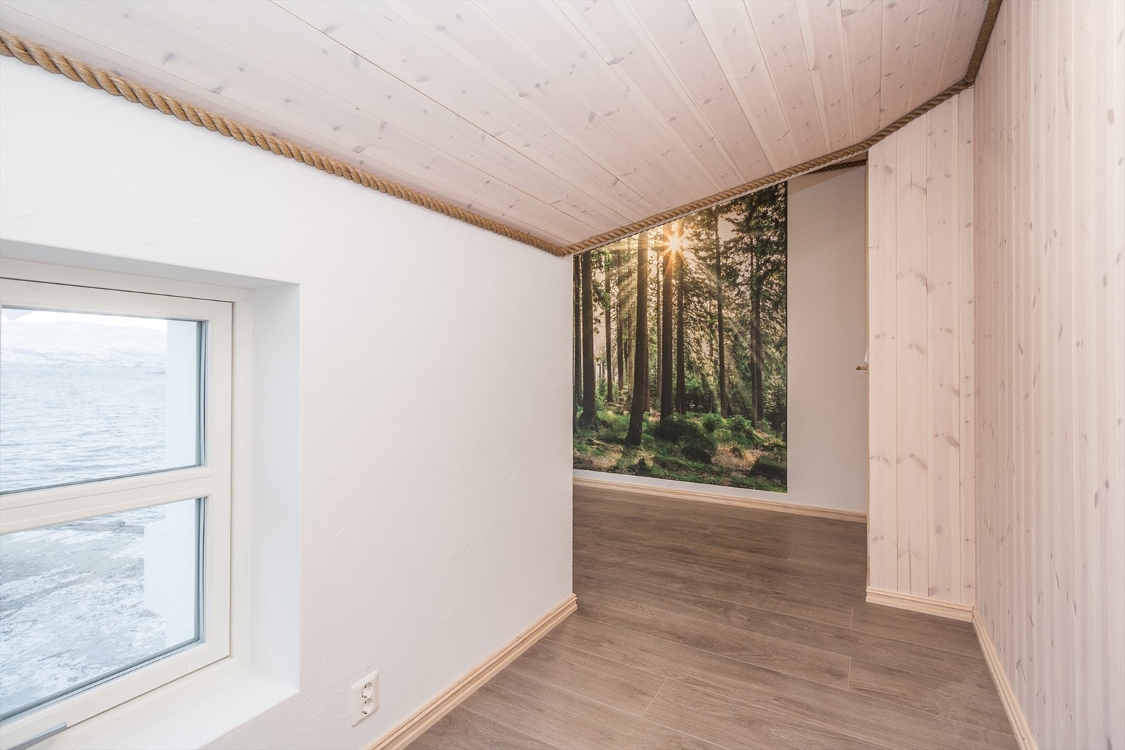 Det tredje soverommet har en romslig huk. Kanskje drømmer du om walk-in closet? Galleribilde