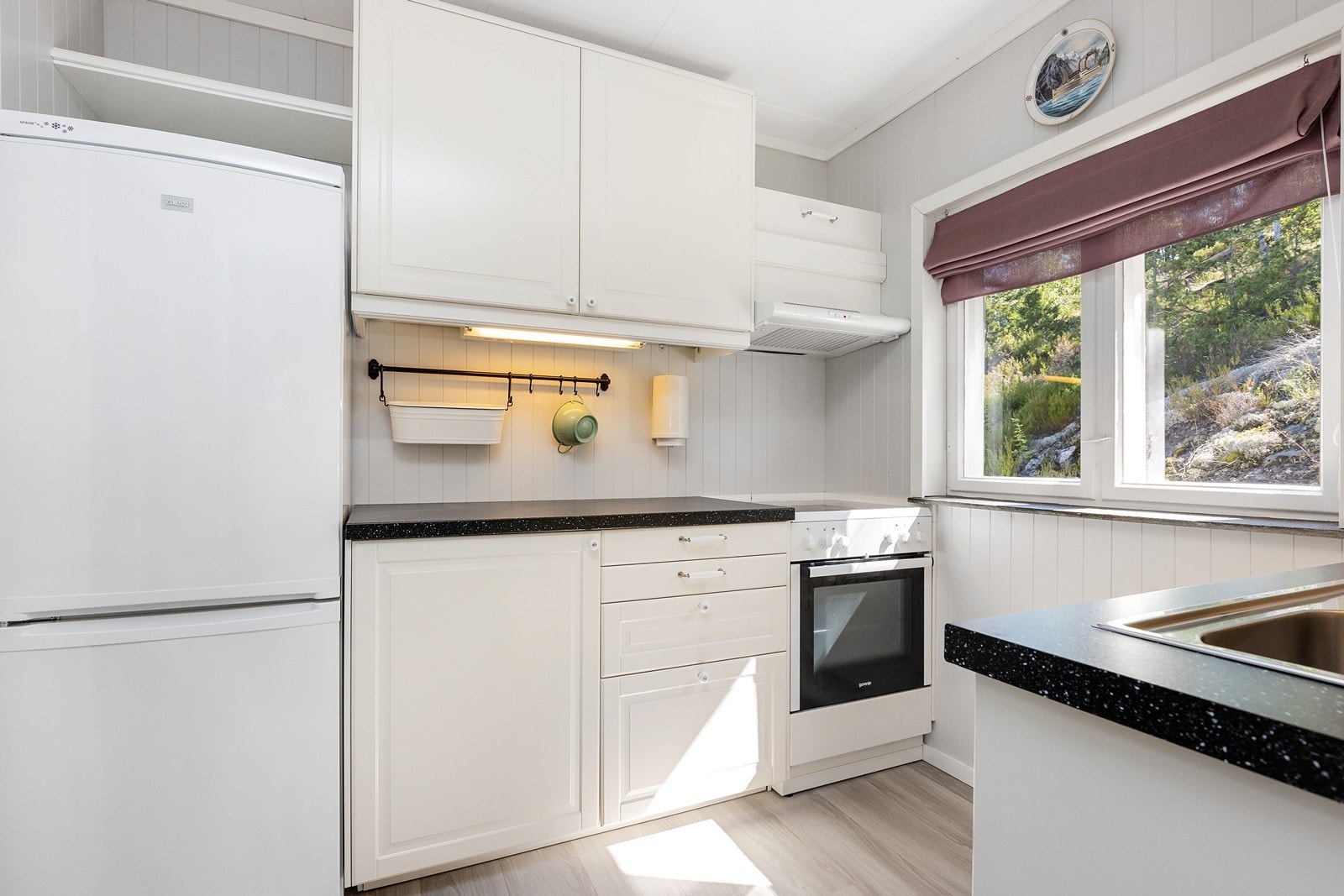 Lyst og delikat kjøkken Galleribilde