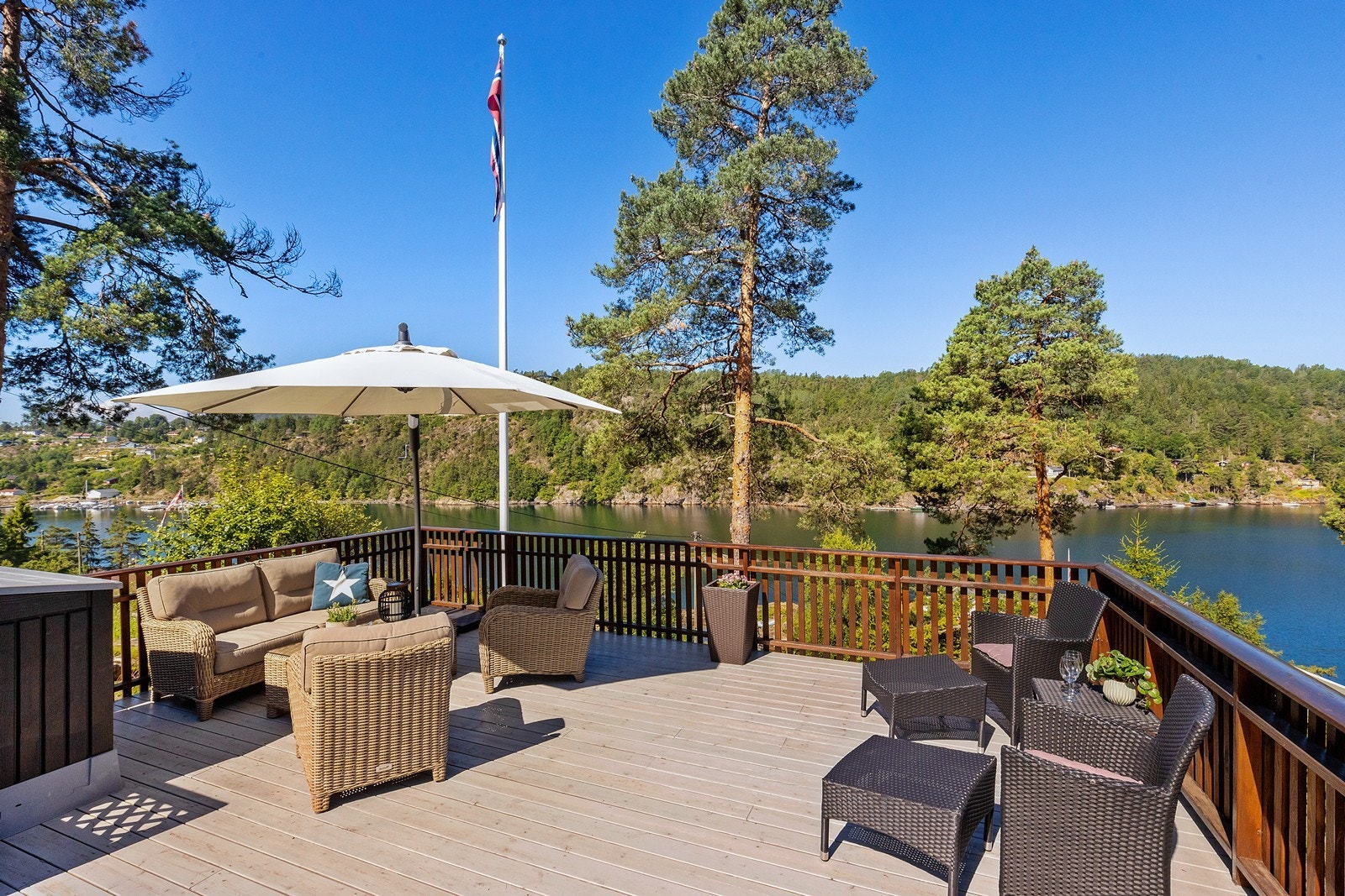 Eiendomsmegler Gry Grønnern Ekeberg presenterer Segelckesvingen 8 Galleribilde