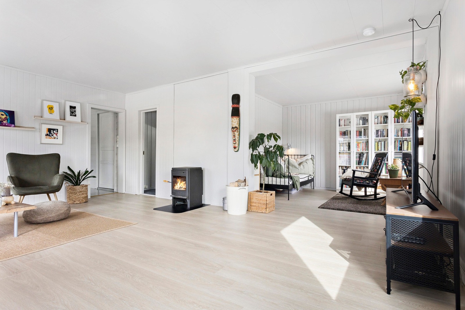 Nytt gulv i stuen ble lagt i 2022. Galleribilde