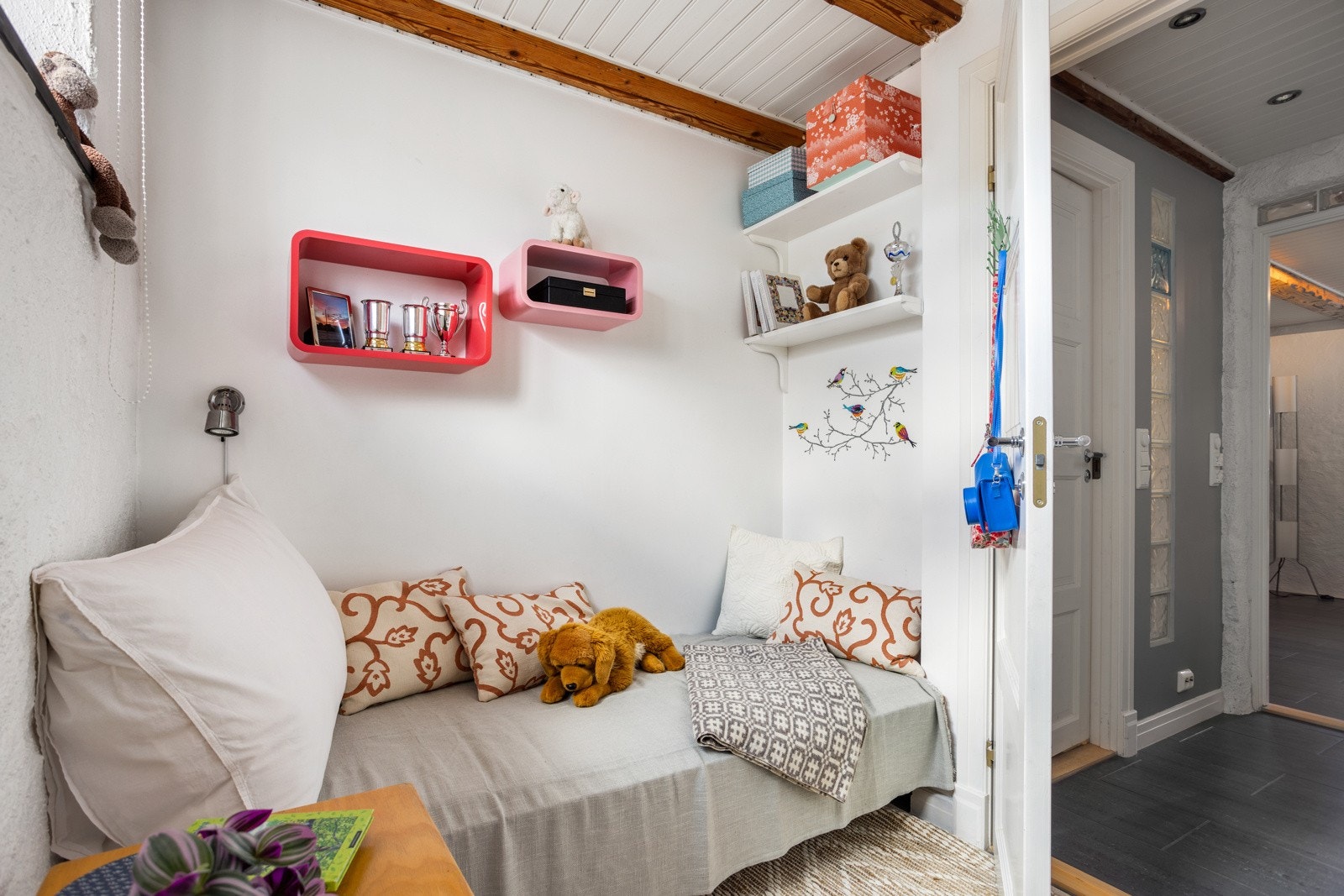 Det er behagelige varmekabler i alle rom i underetasjen, bortsett fra i bodrom. Galleribilde