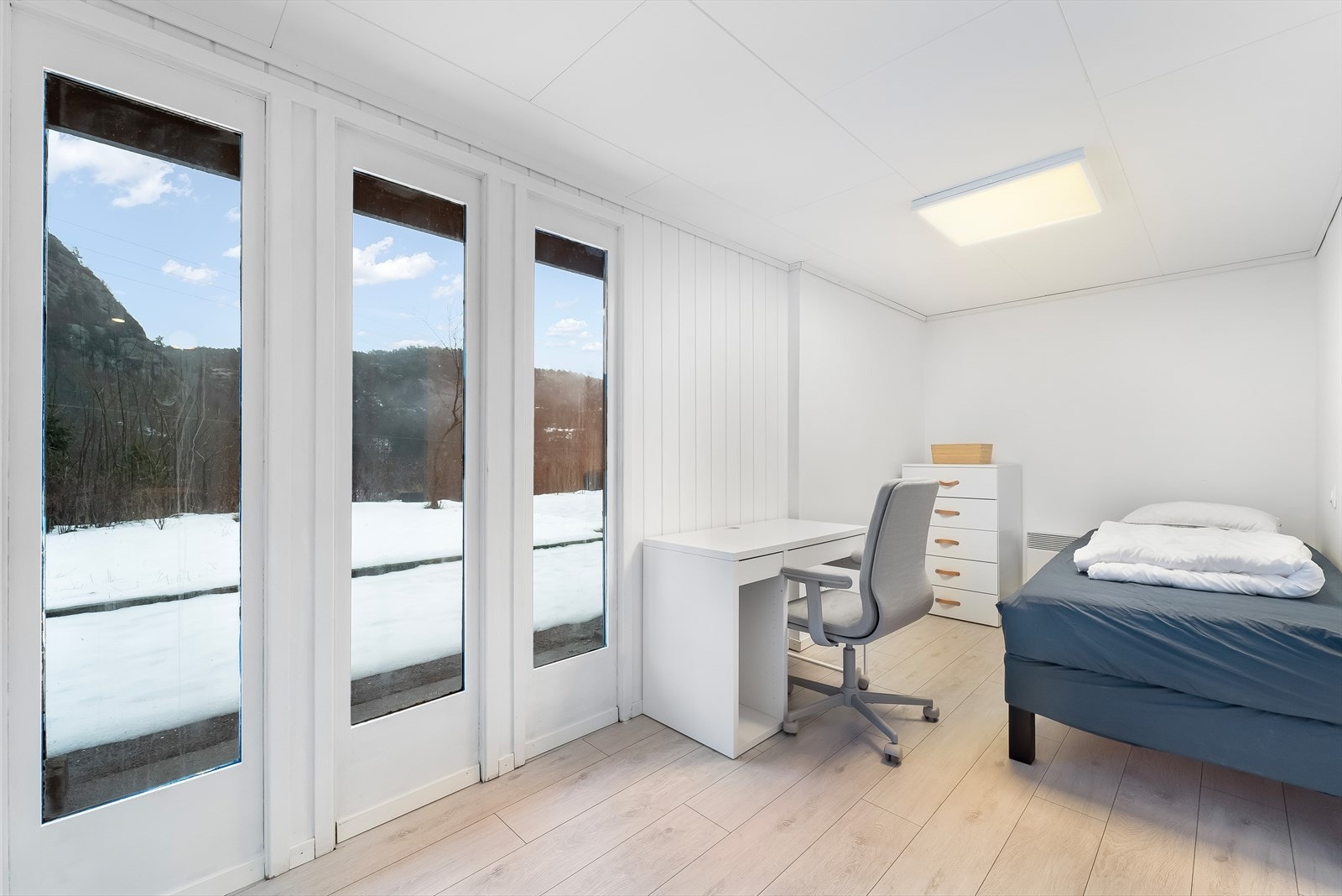 Soverom/kontor kjelleretasjen Galleribilde