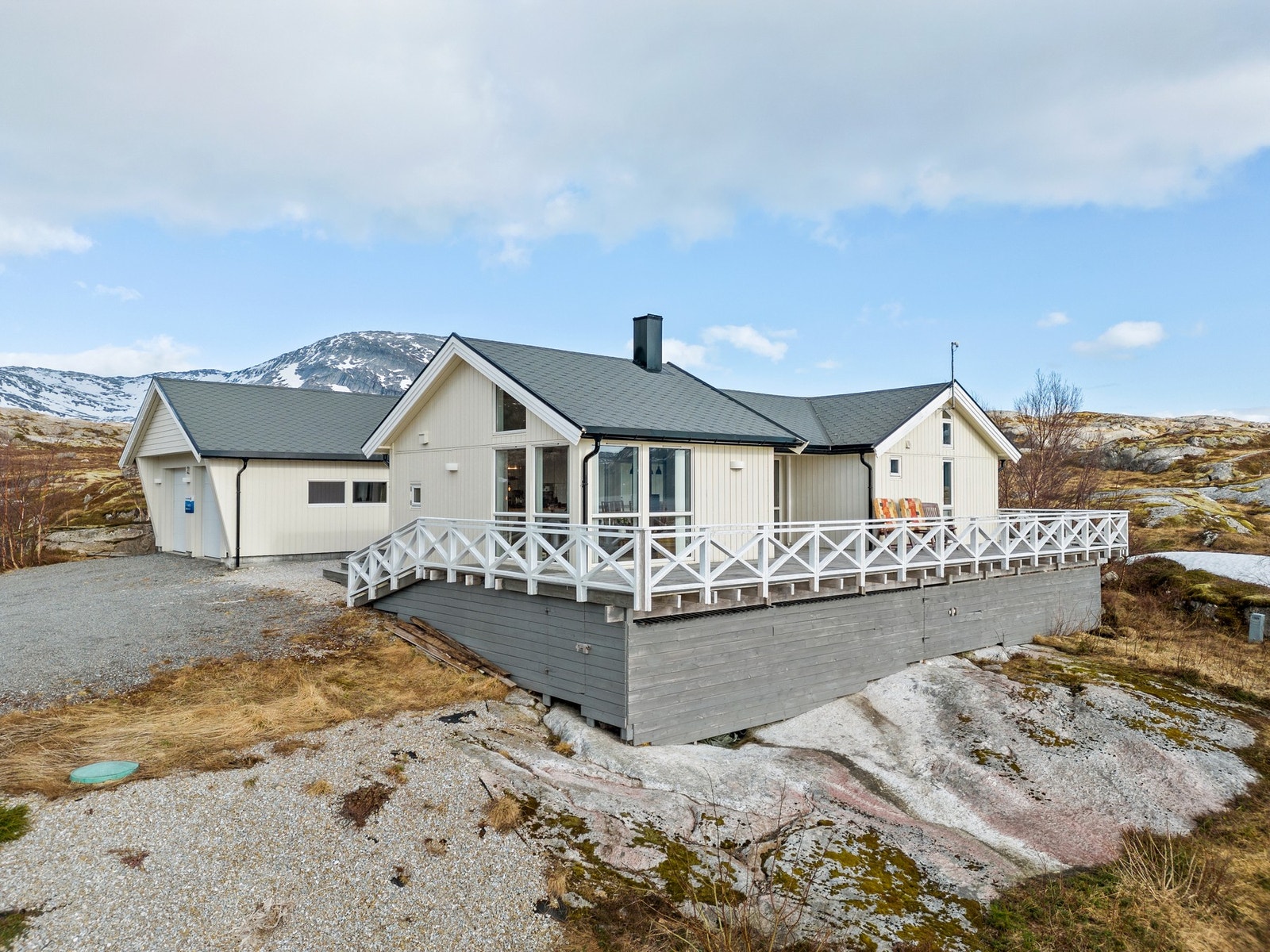 Terrasse på fremsiden huset Galleribilde
