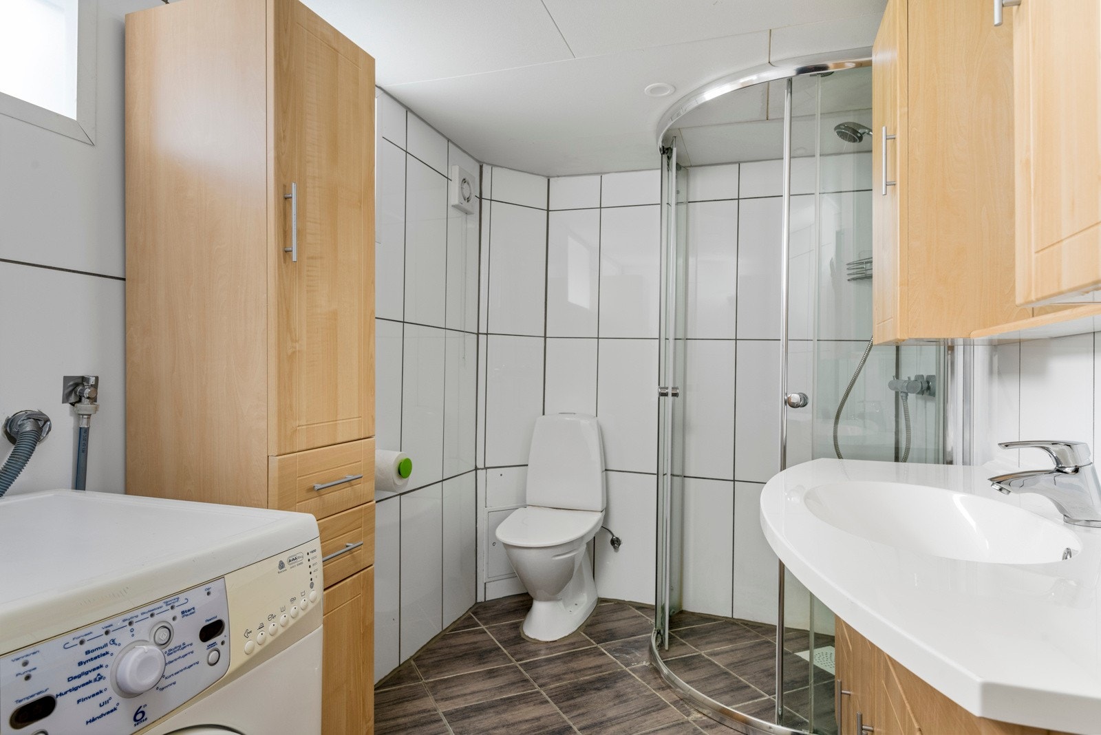 Flisebelagt bad. Galleribilde