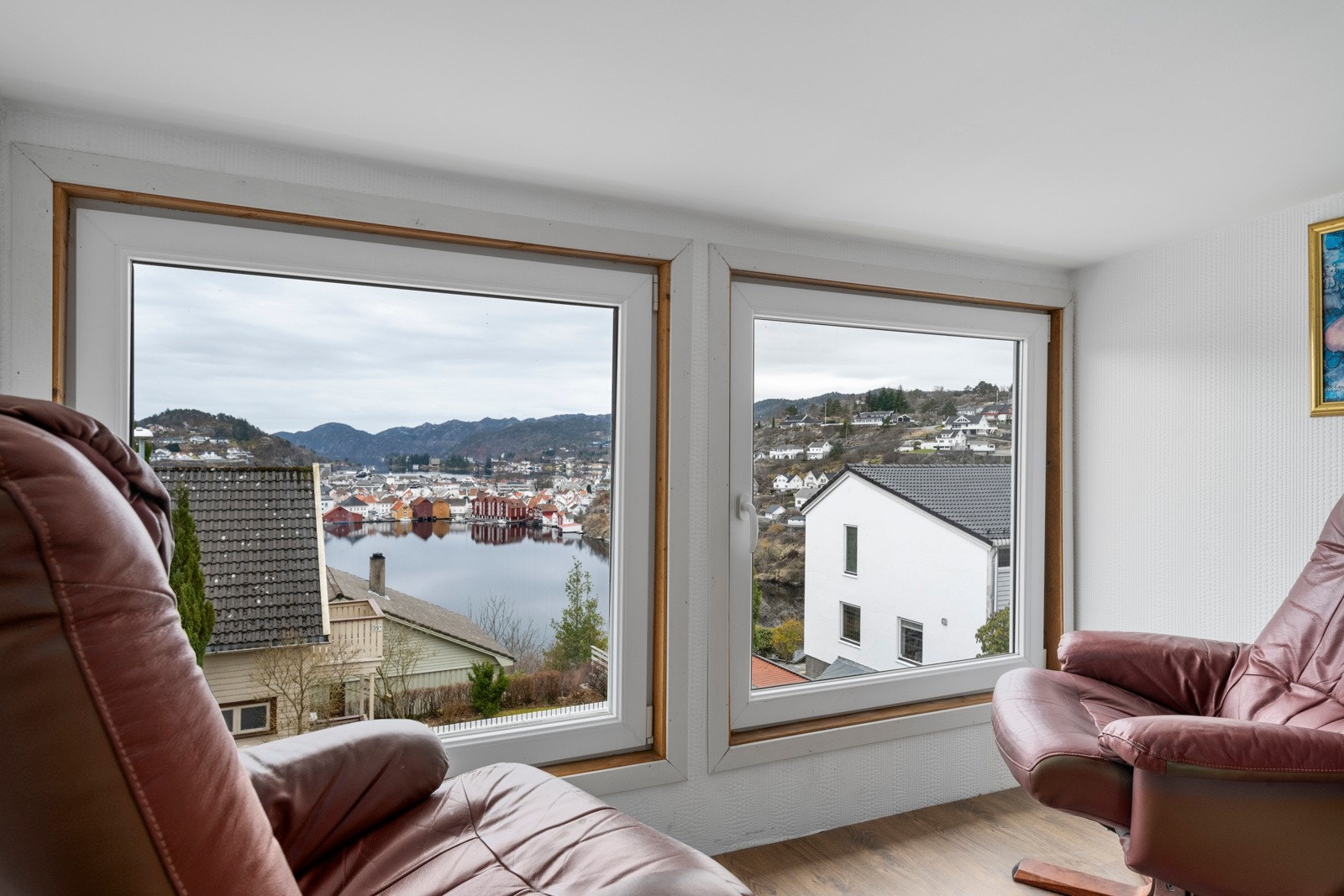 Flott utsikt fra kvisten på loftet. Galleribilde