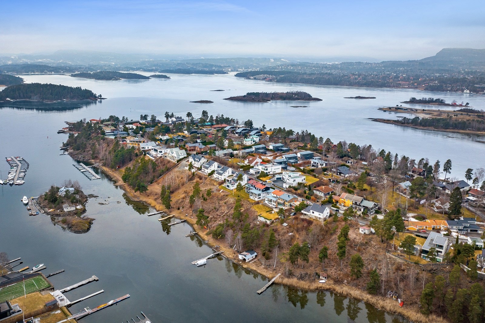 Velkommen til Hundsundveien 8 presentert av Christian L Mathiesen ved Nordvik Bygdøy Allé. Galleribilde
