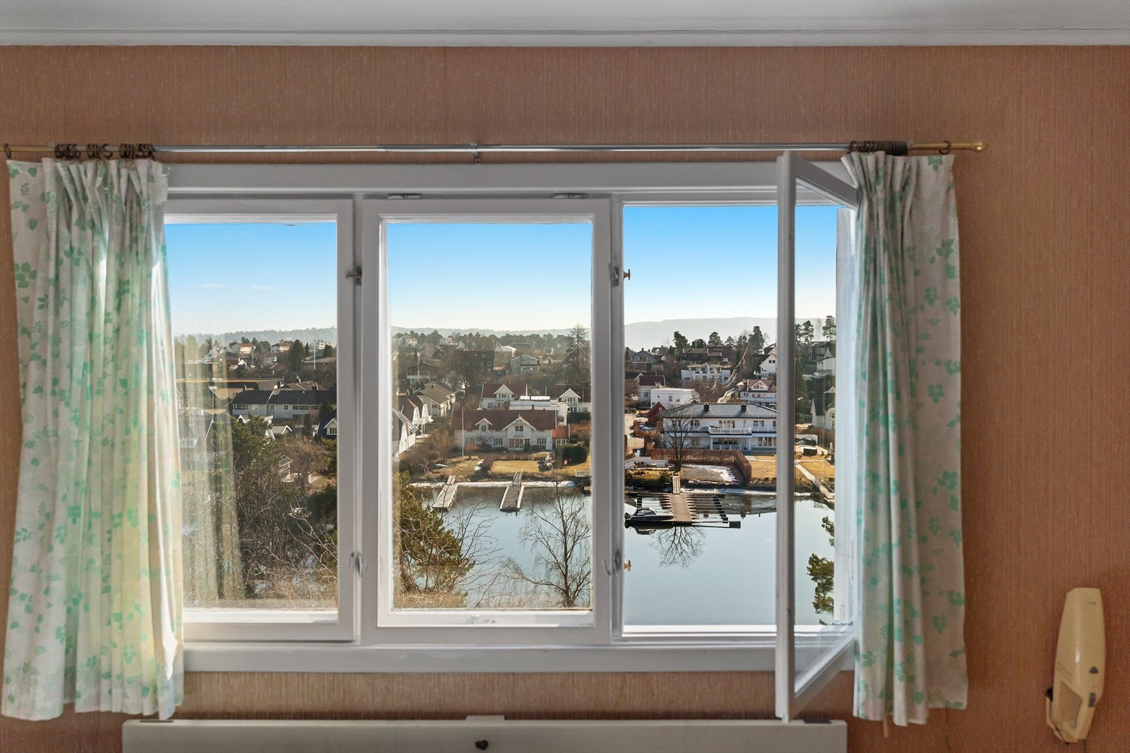 Det er fantastisk utsikt fra boligen. Galleribilde