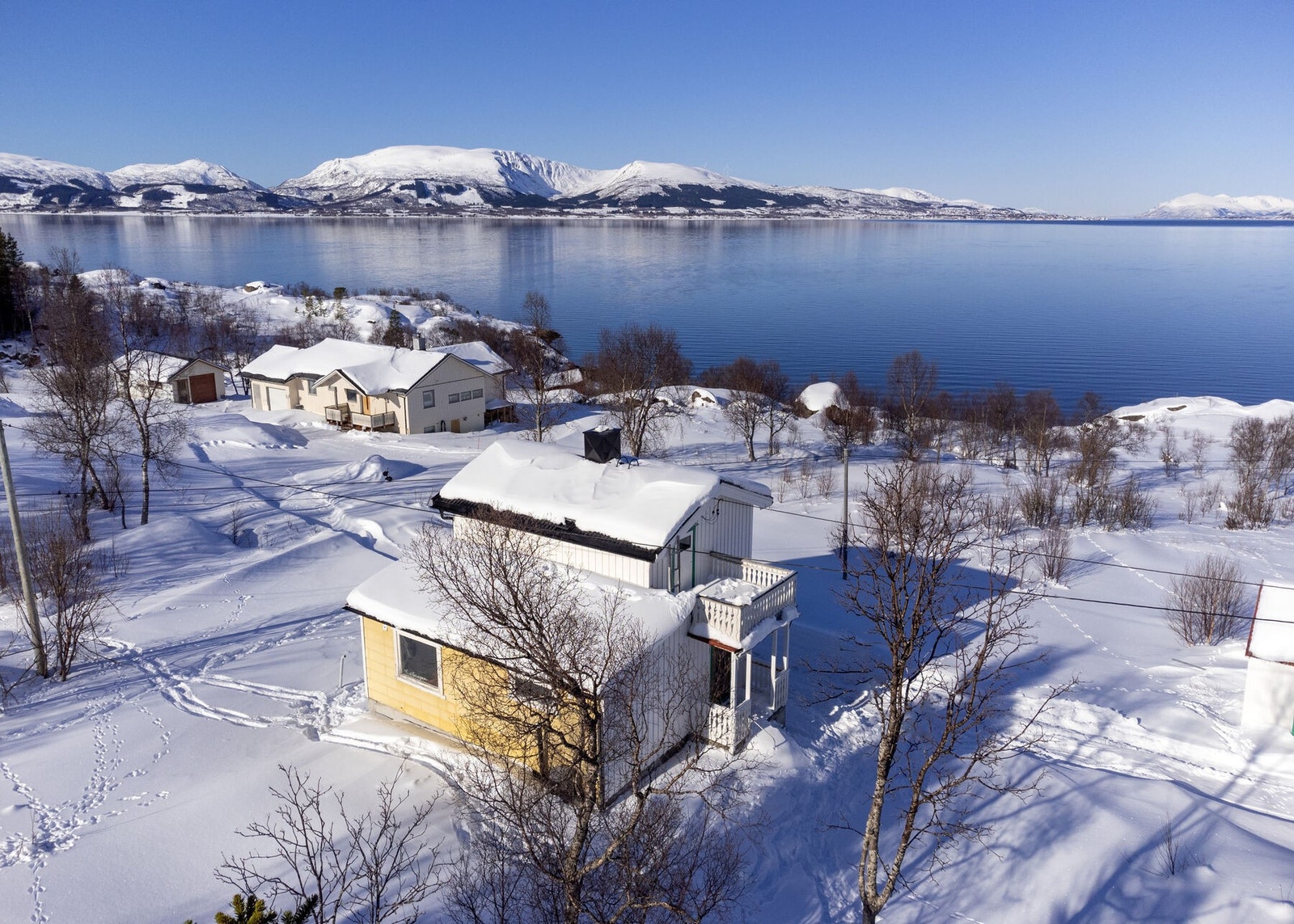 Eiendommen sett fra lufta Galleribilde