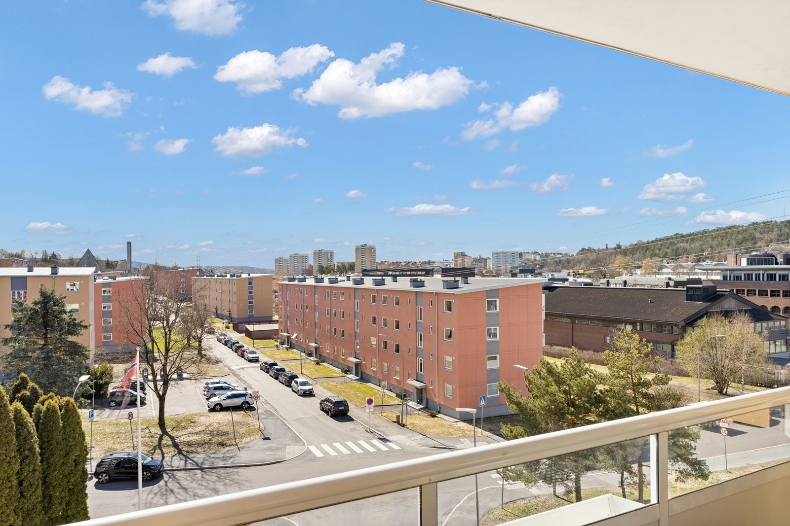 Her kan ny eier sitte å nye gode solforhold med lite innsyn Galleribilde