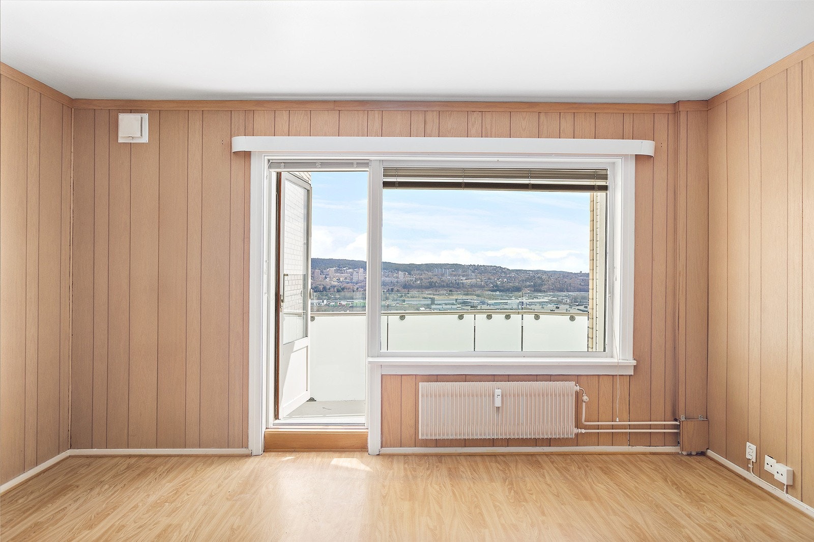 - Utgang til balkong fra stuen - Galleribilde