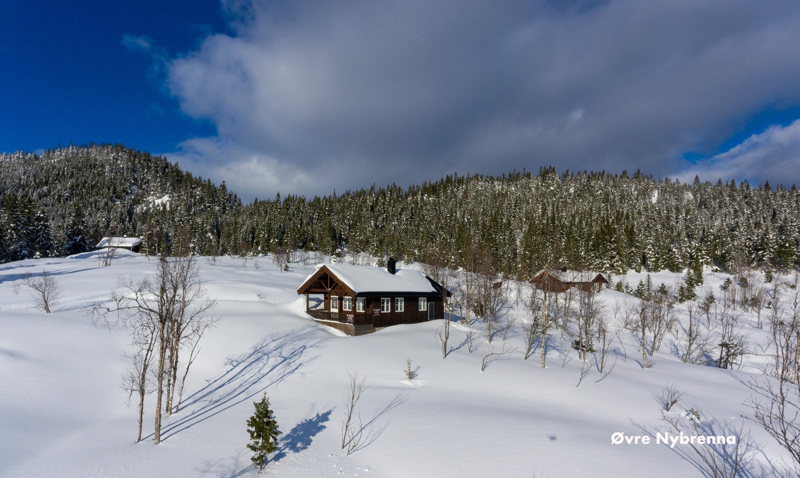 Her mot bebygd hytte i Øvre Nybrenna Galleribilde