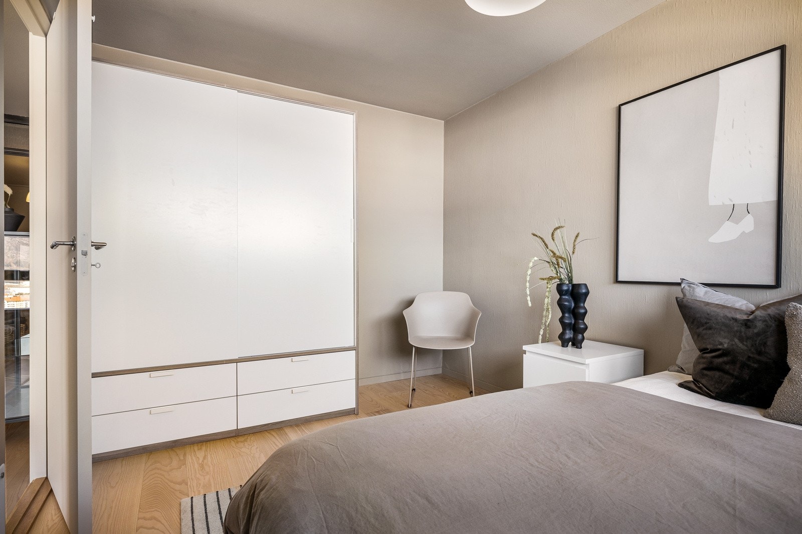 Alle av god størrelse, med plass til ønsket innredning. Galleribilde