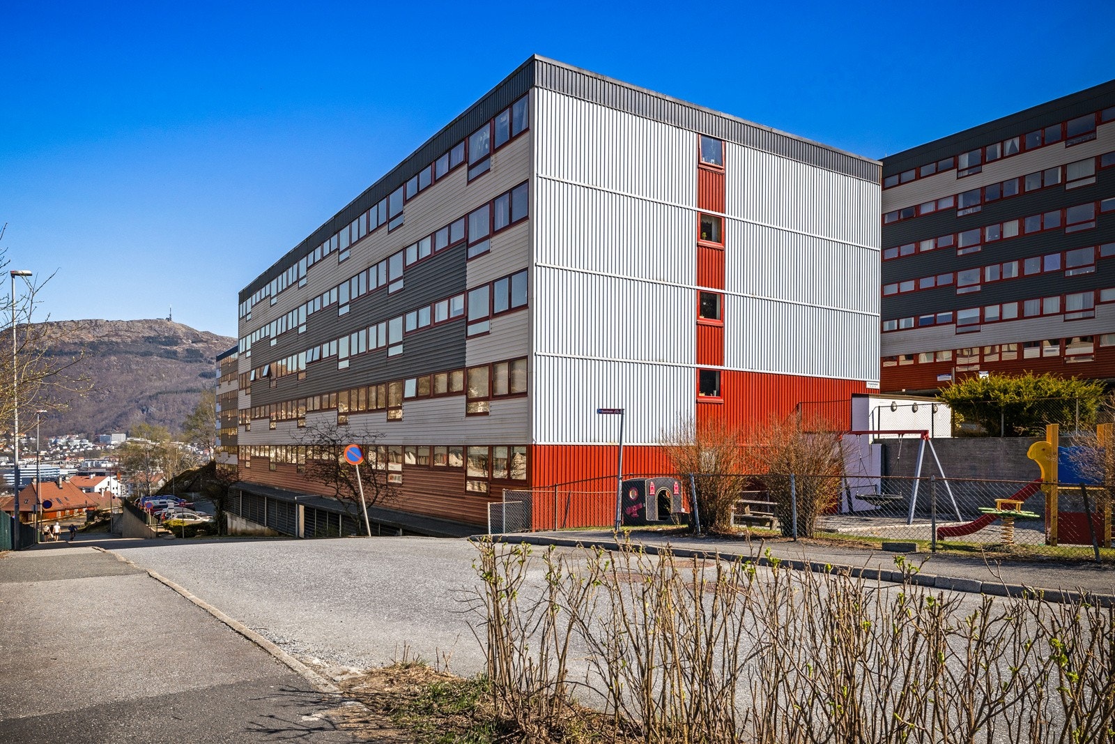 Leiligheten har en flott beliggenhet i Münsterbekken borettslag, like ved Bergen sentrum og Damsgårdssundet. Galleribilde
