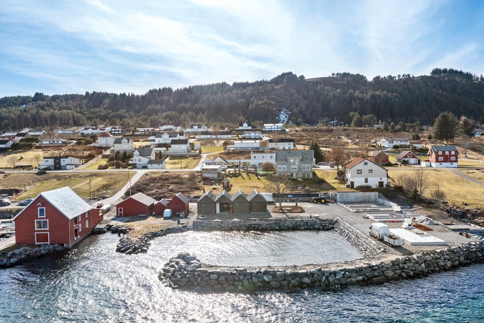 Nyoppført naust på et flott område Galleribilde