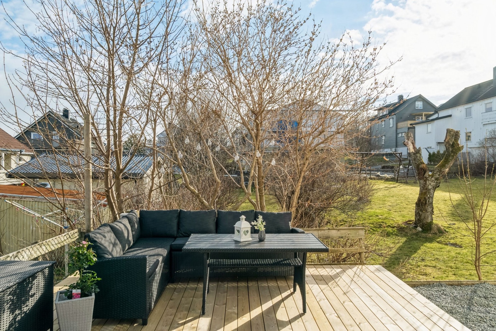 Balkong med gode solforhold ettermiddag og kveld. Galleribilde