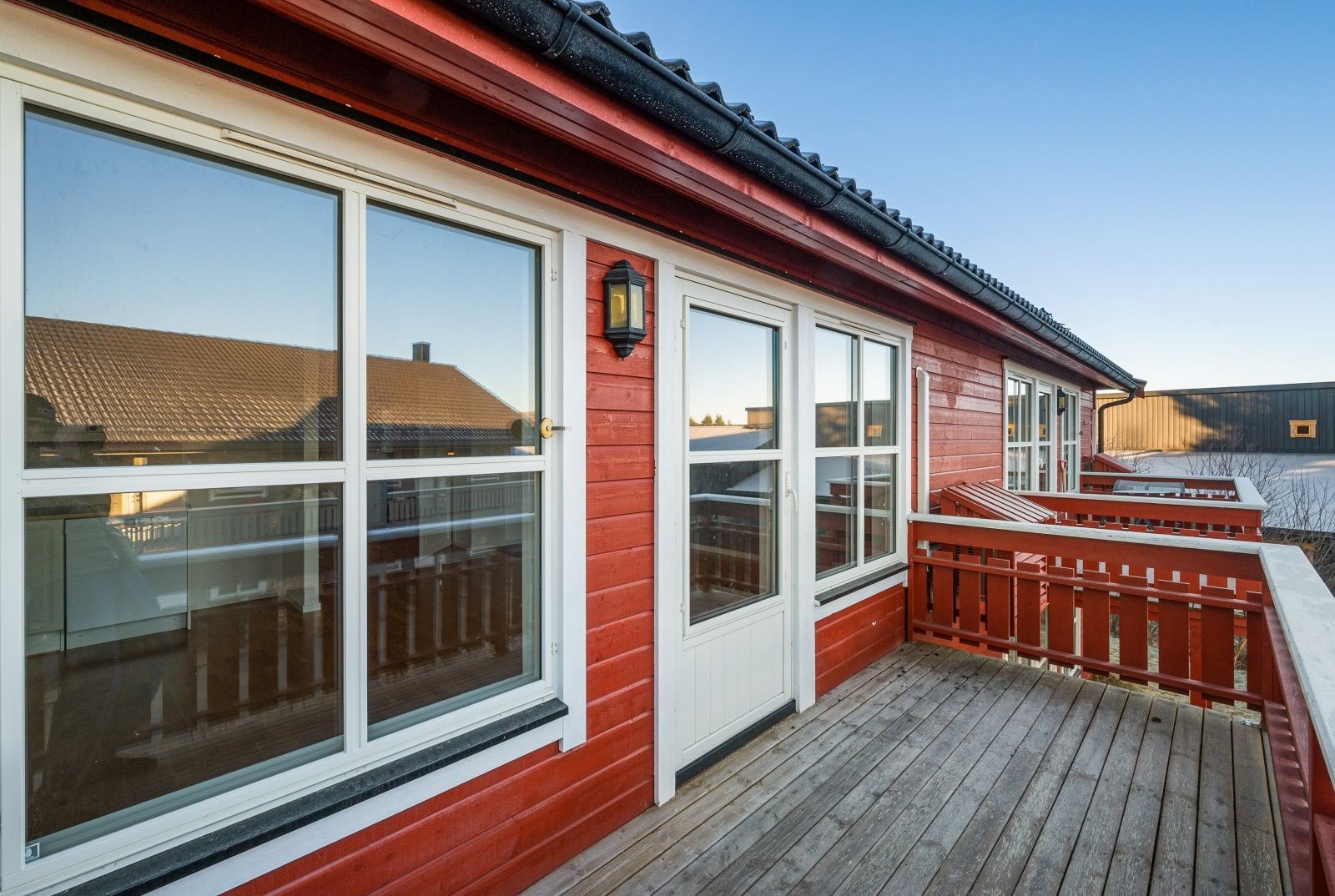 Veranda med utgang fra stue. Galleribilde