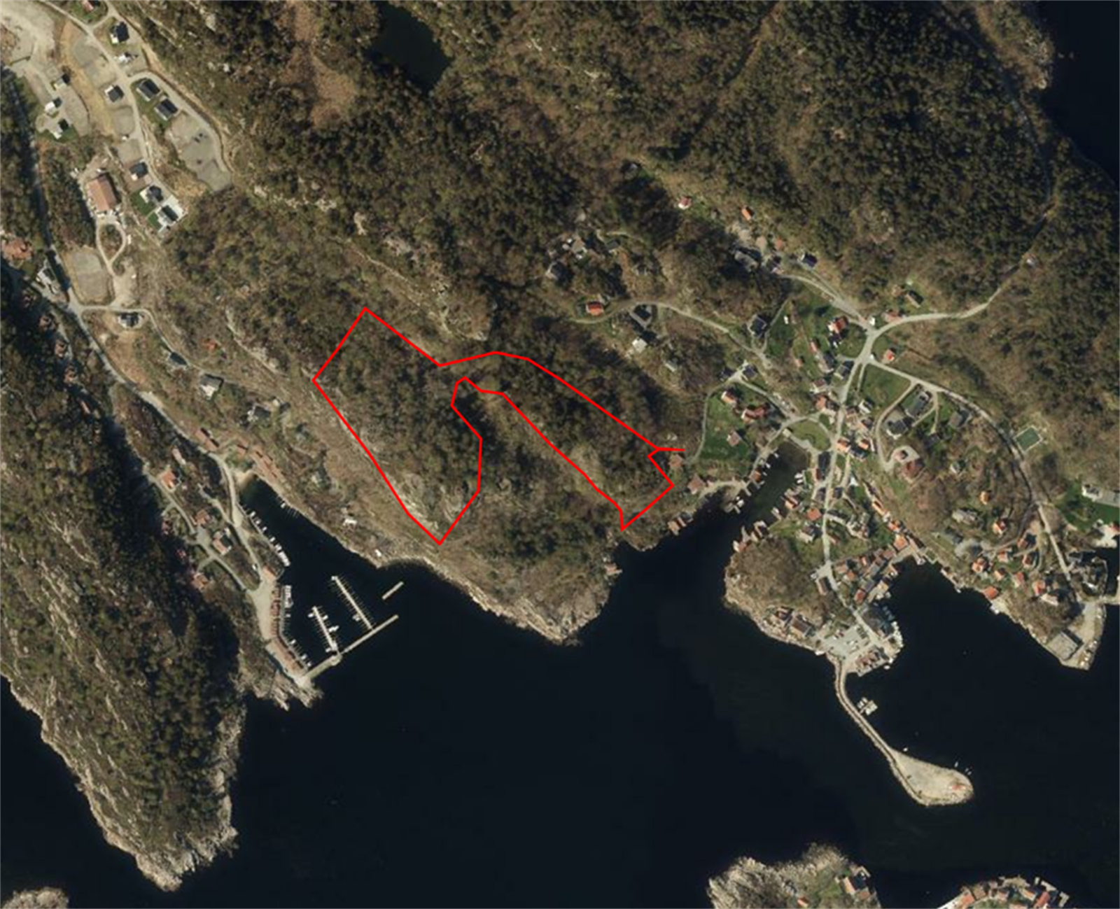 Bildet er hentet fra kommunens flyfoto, og er en illustrasjon på hvor grensene omtrentlig går Galleribilde