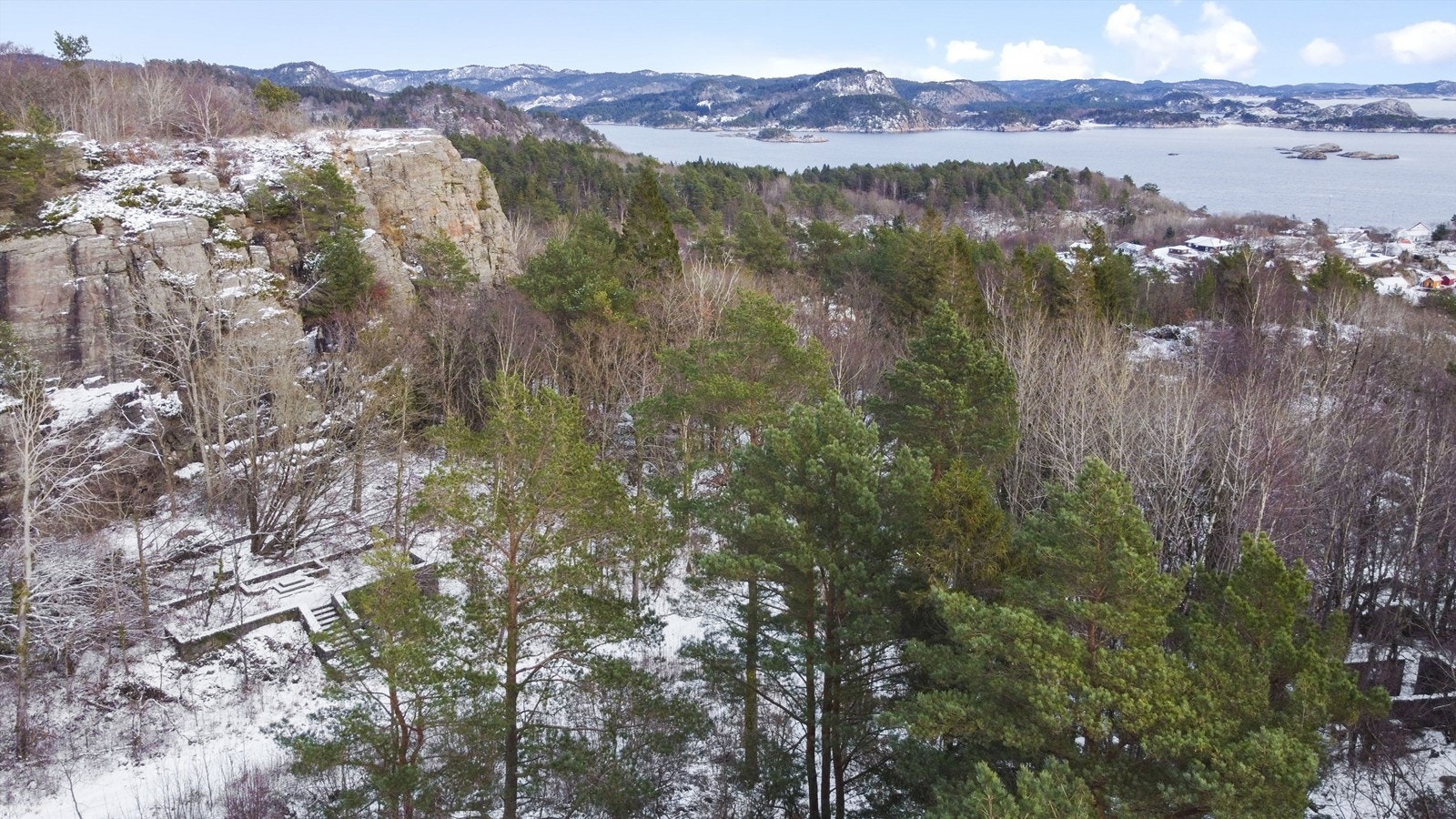 Bilde tatt fra tomten og mot Åvik Galleribilde