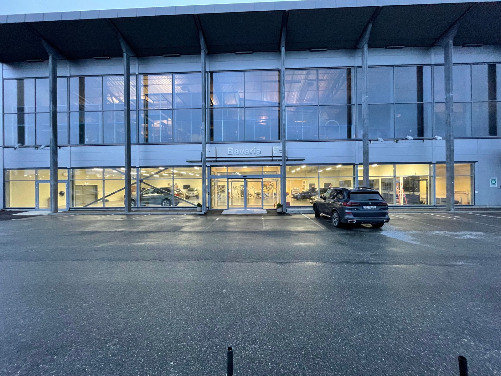 Glassfasade som vist på bildet er også godkjent for ledig area. Galleribilde