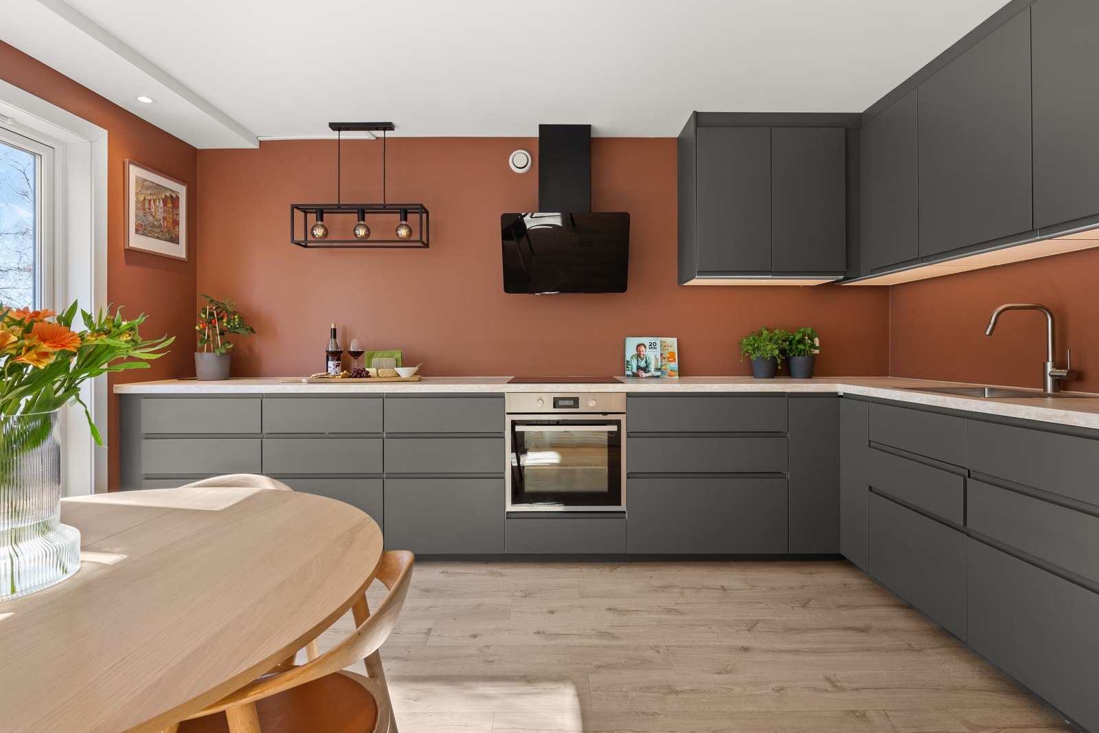 Privatmegleren Park v/ Christoffer Brekke-Hammersland har gleden av å presenter Hovseterveien 64B! Galleribilde