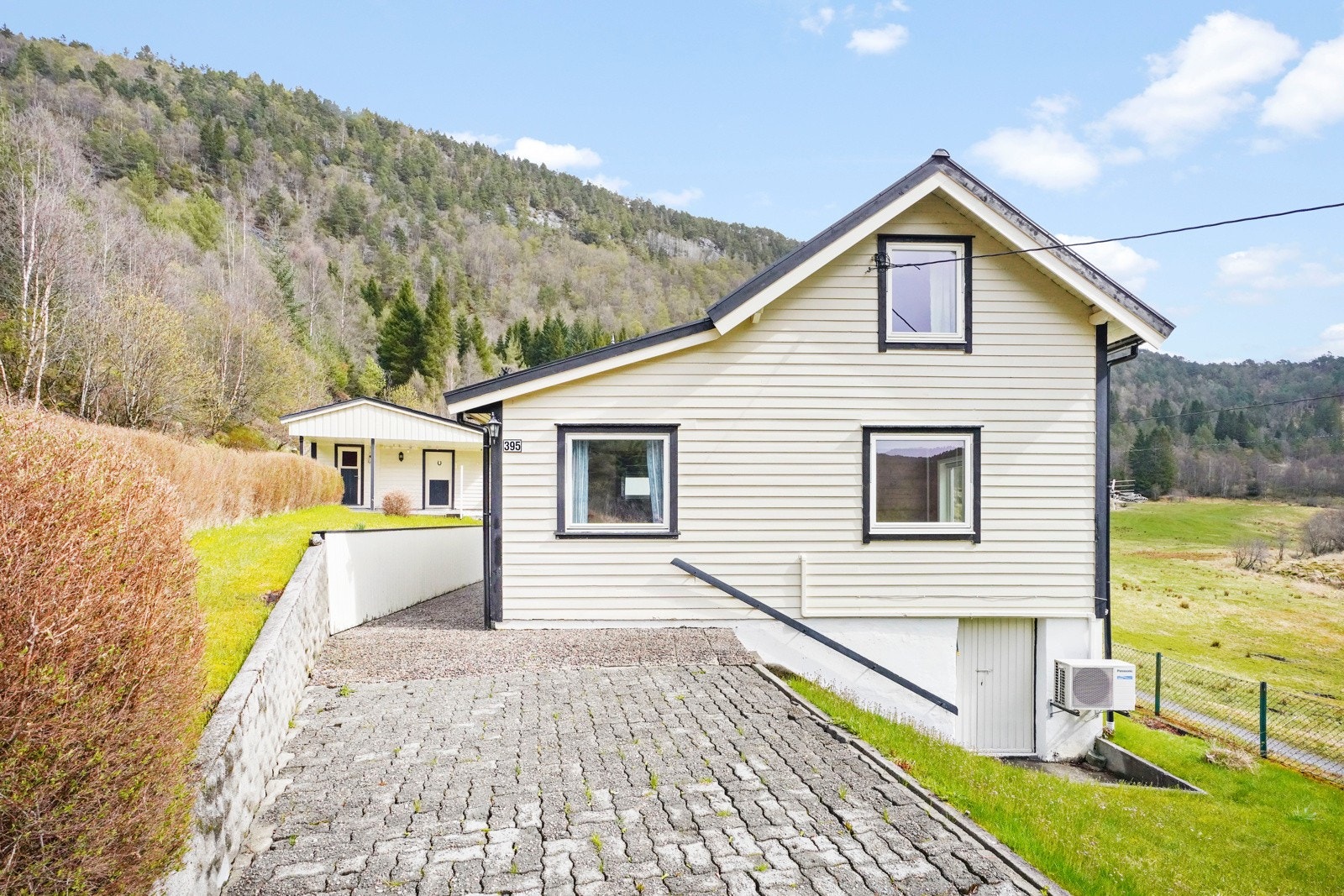 Staurdalsvegen 399 v/Fjordane Eiendomsmegling Galleribilde