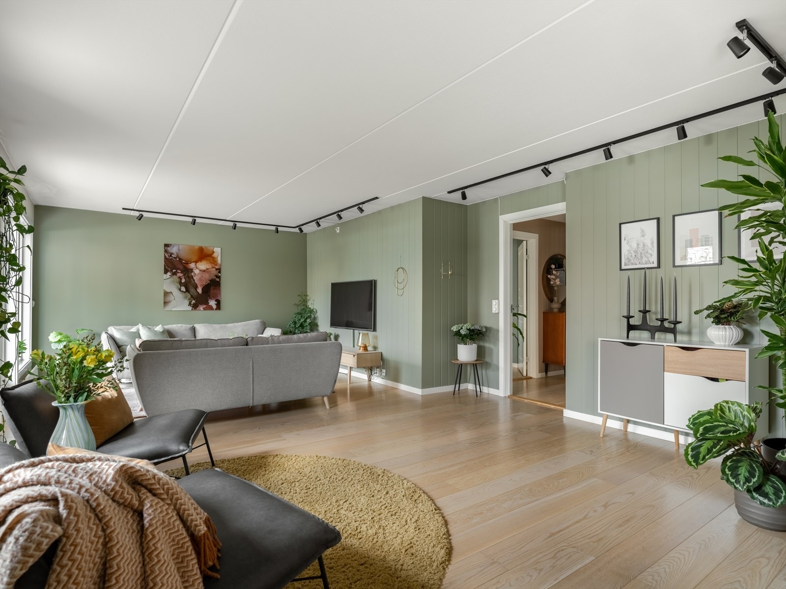 Inne igjen. Galleribilde