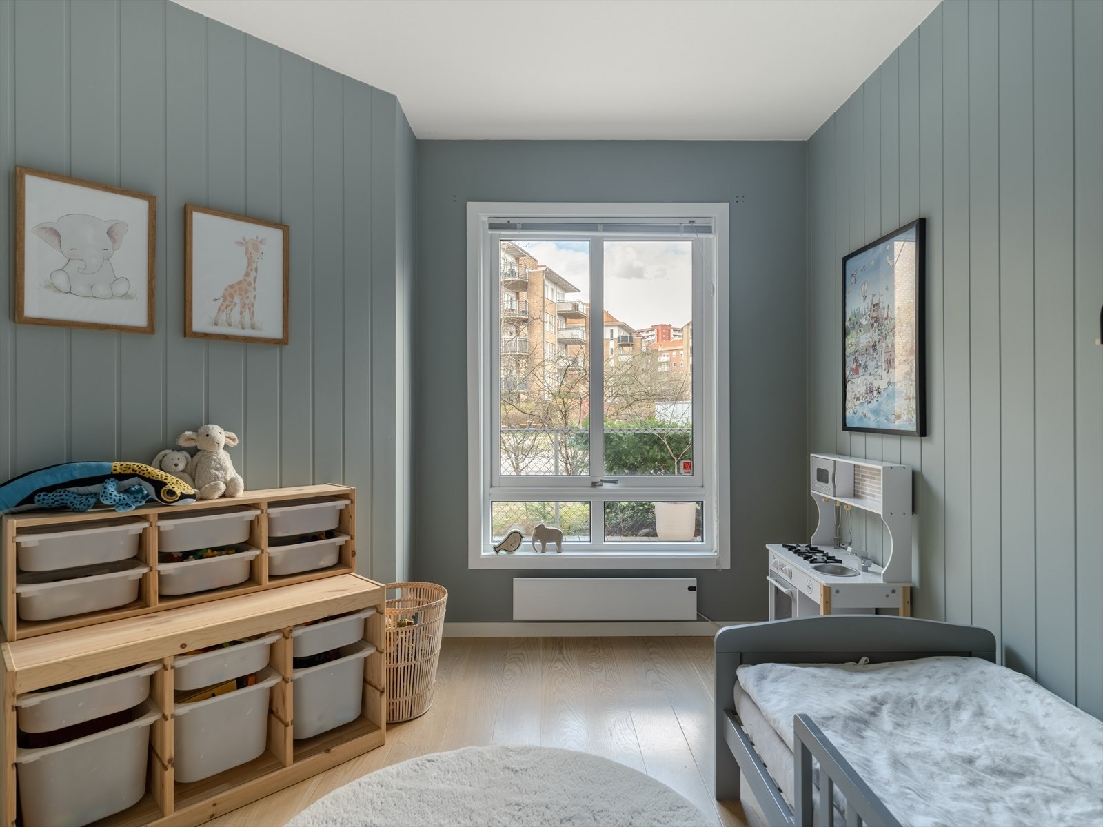 Dette er det andre rommet, som i dag også er et barnerom. Galleribilde