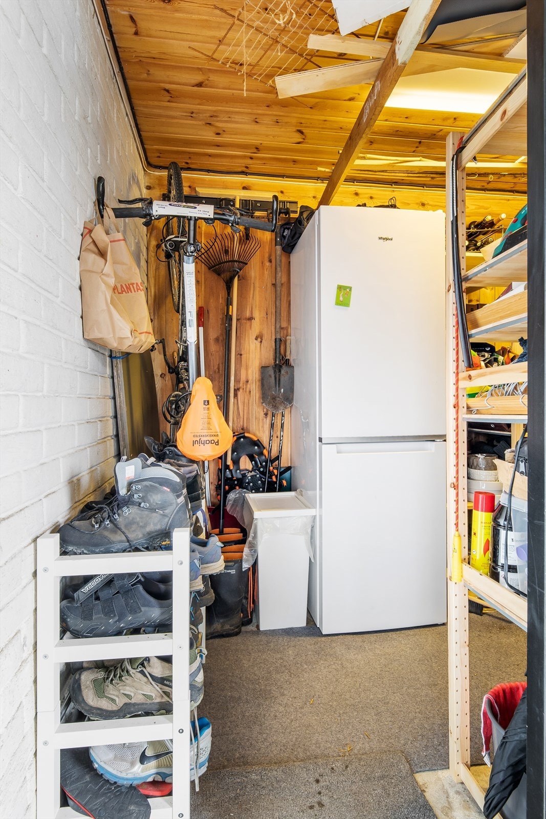 Utvendig bod. Galleribilde