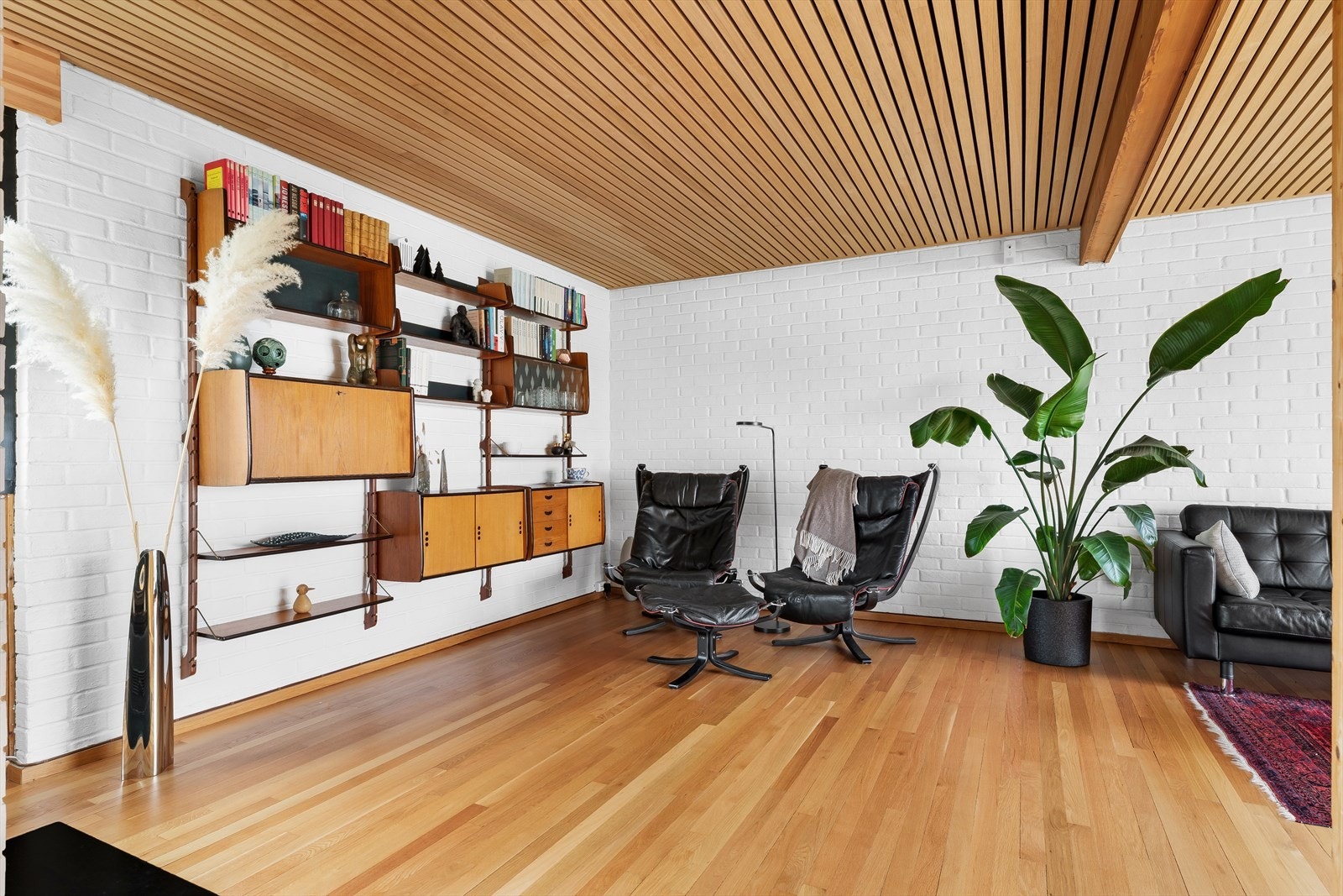 Stuen kan enkelt møbleres etter eget ønske og behov i flere soner. Galleribilde