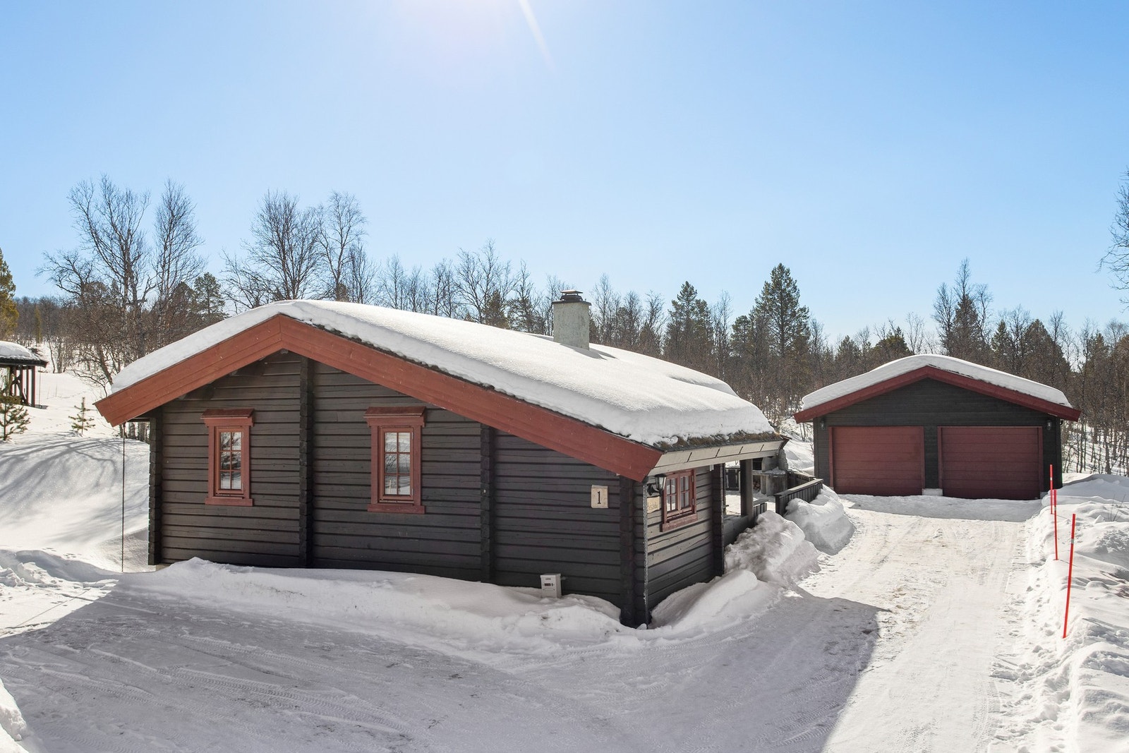 Fin og innholdsrik hytte i populære Hånesåsen. Galleribilde