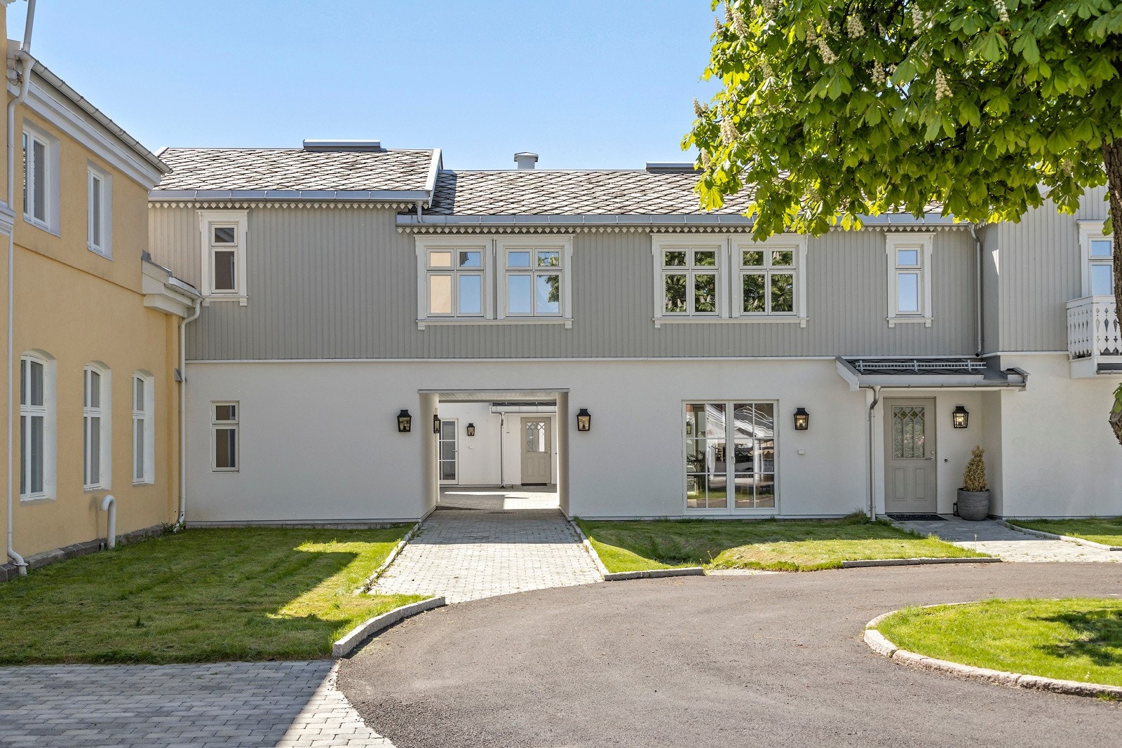 Gårdstunet Galleribilde